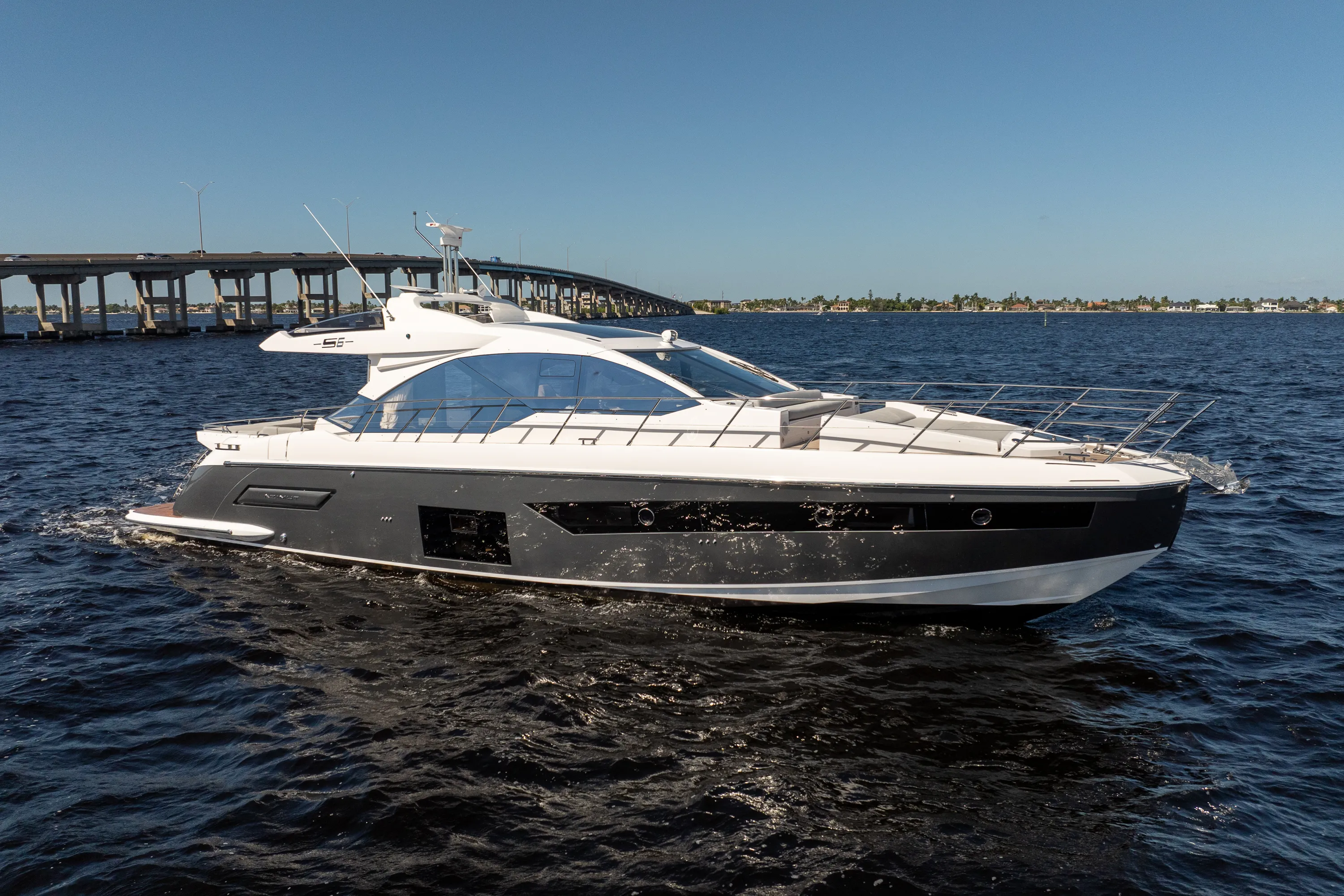 2025 Azimut S6 Image Thumbnail #0