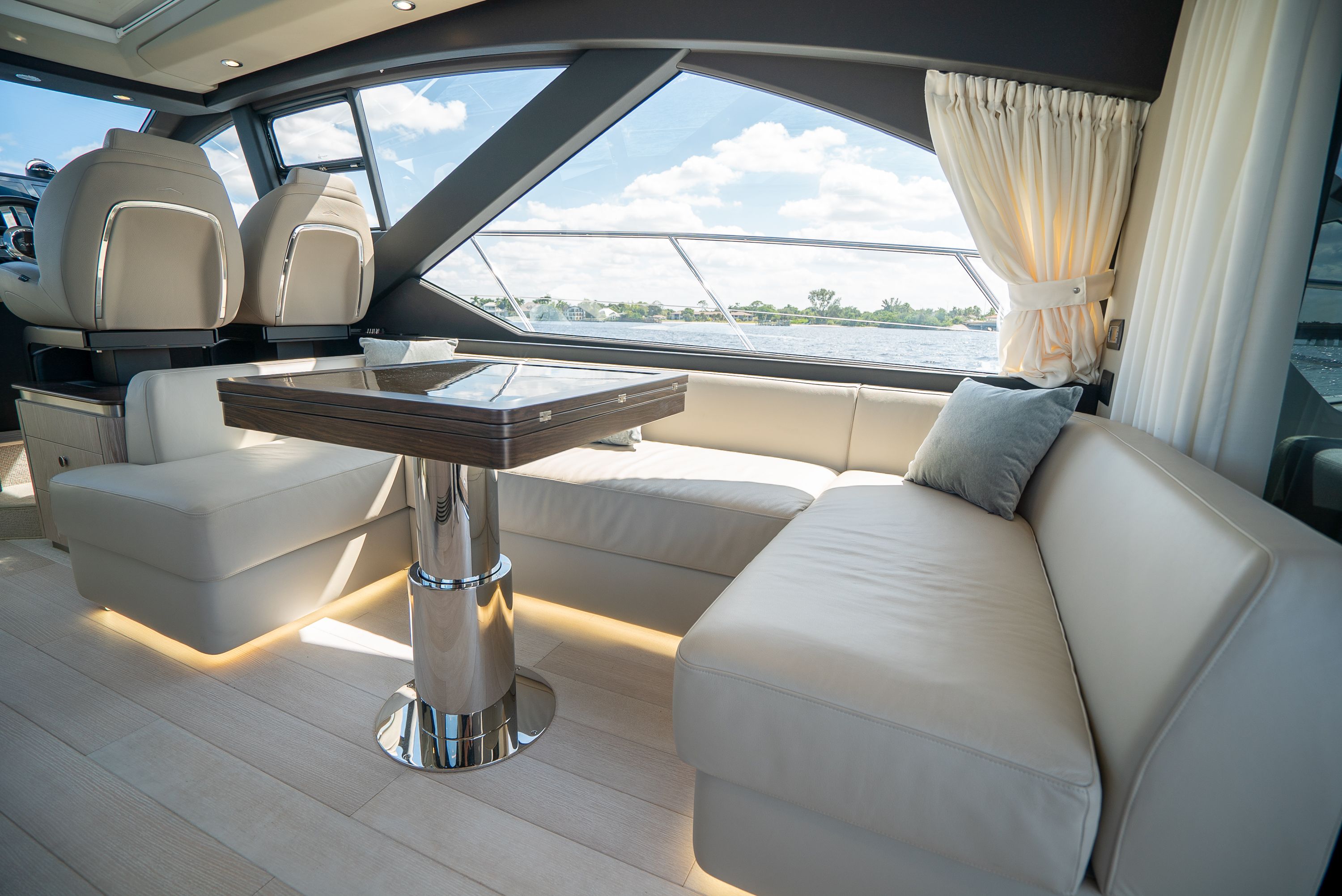 2025 Azimut S6 Image Thumbnail #11