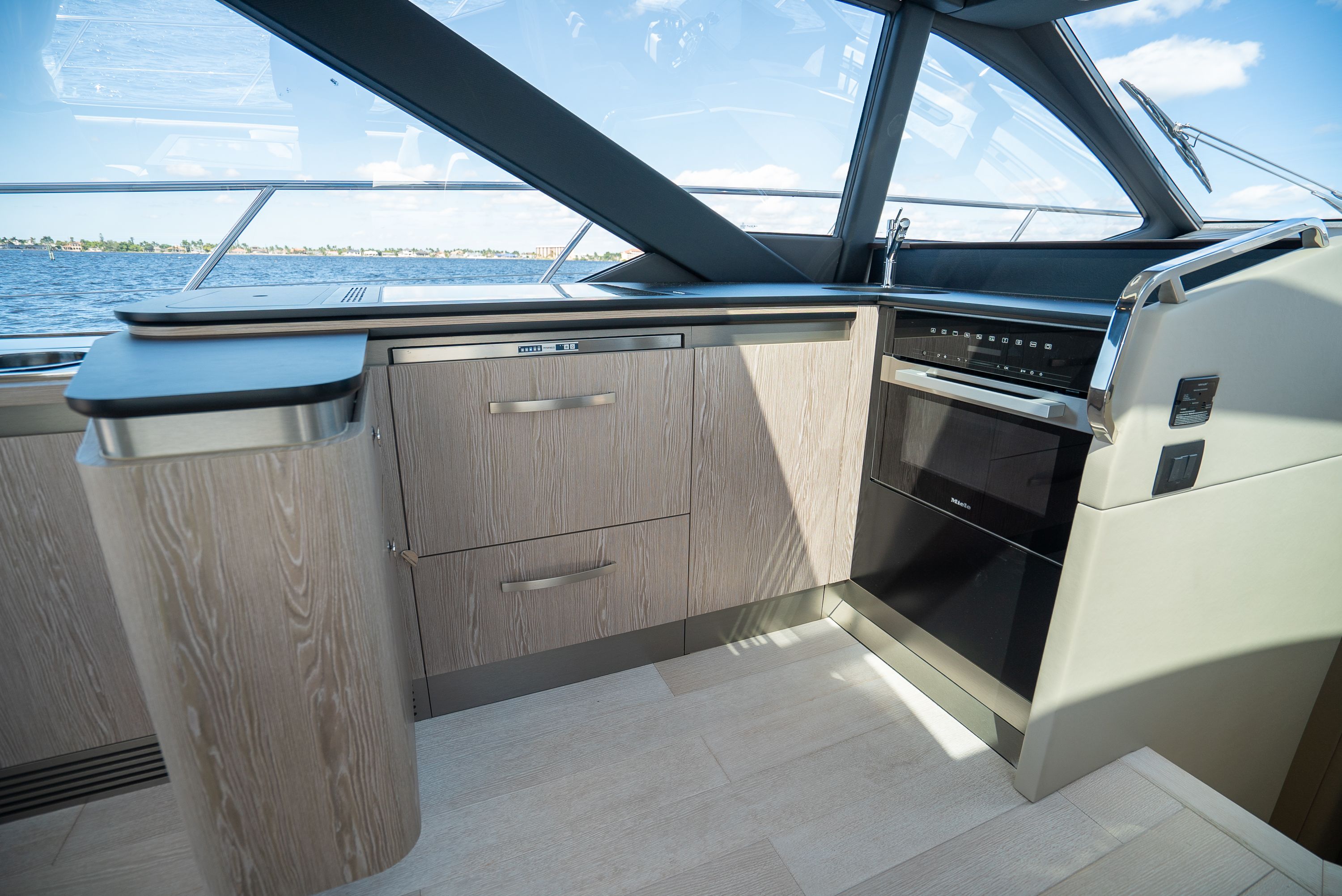 2025 Azimut S6 Image Thumbnail #14