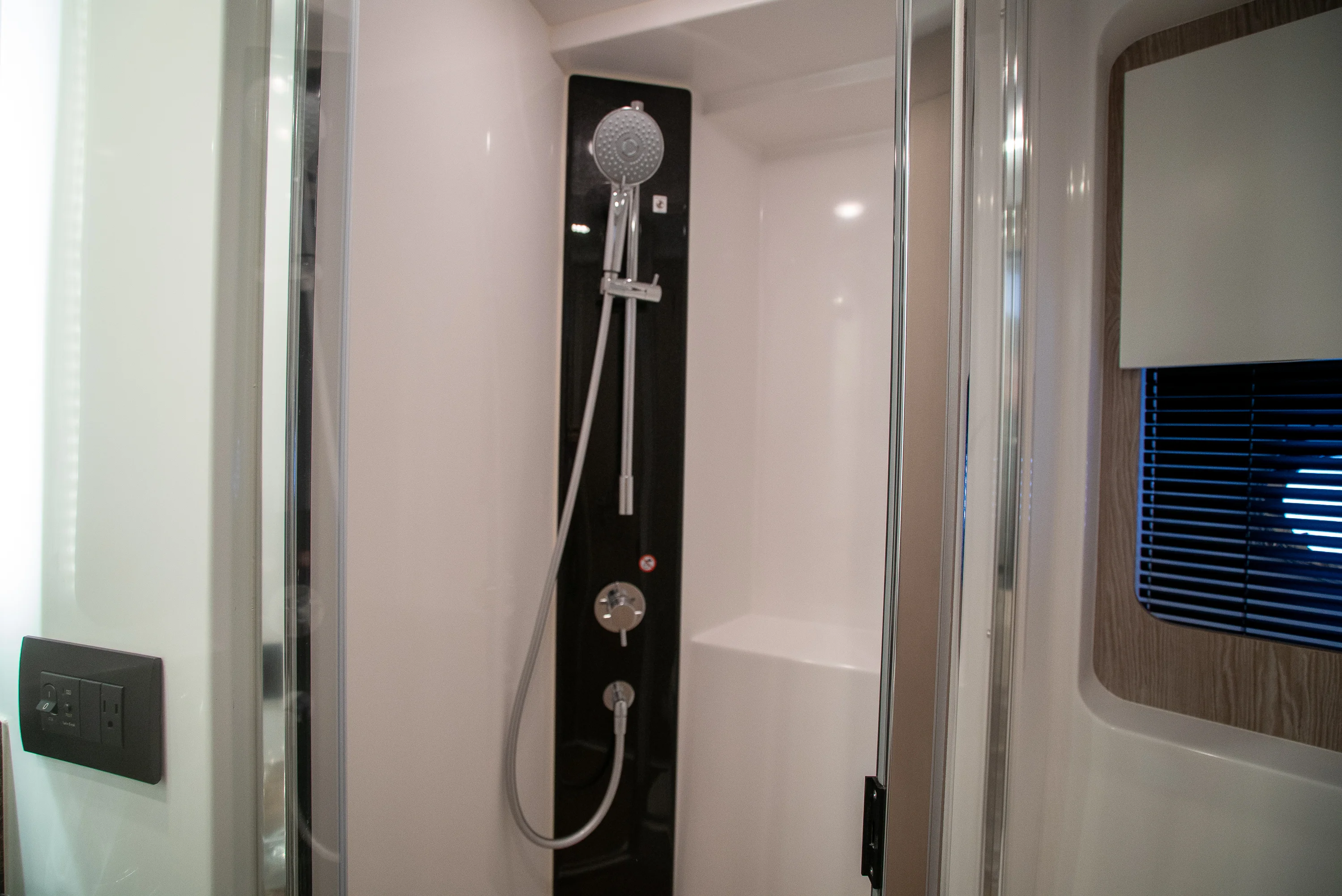 2025 Azimut S6 Image Thumbnail #31