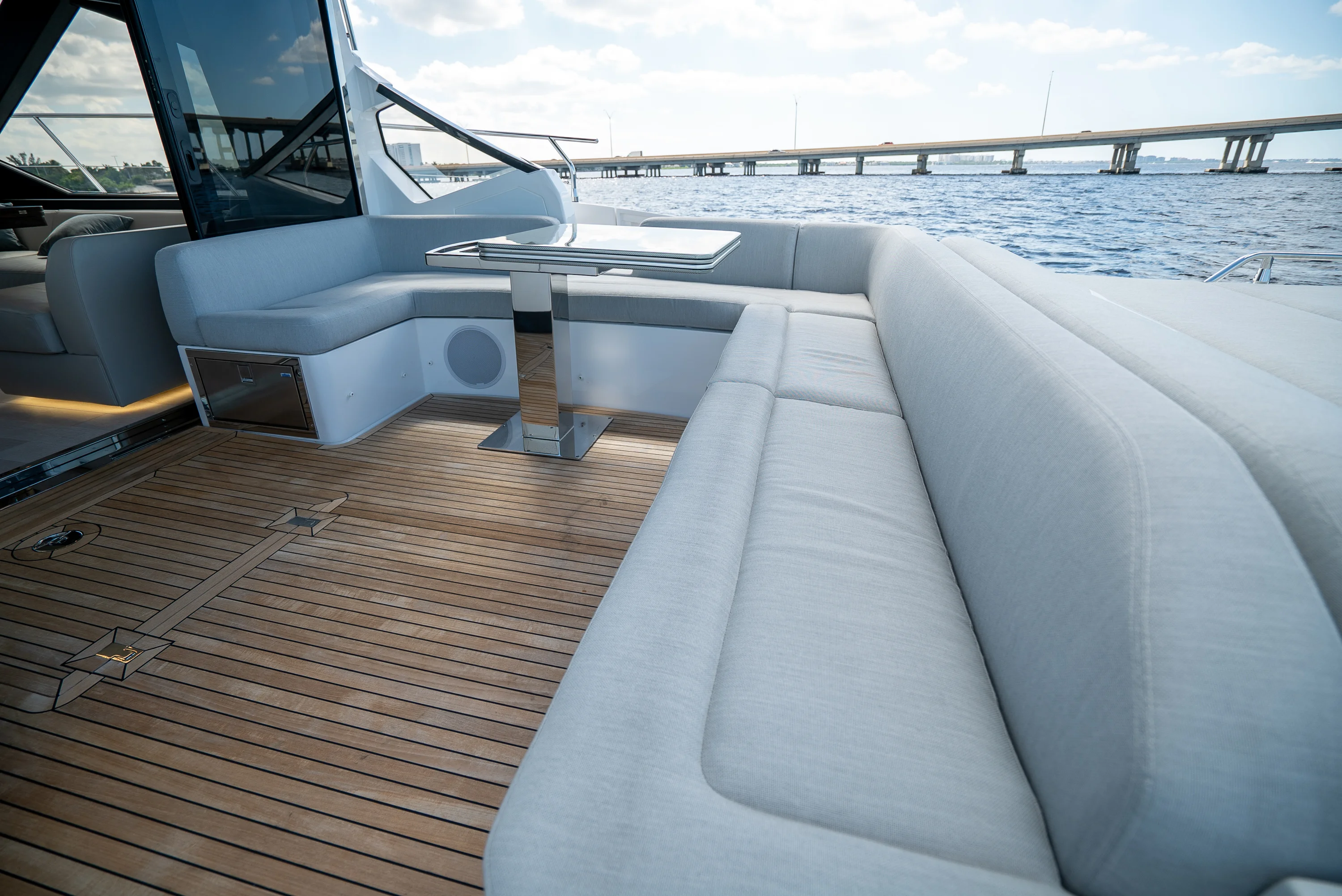 2025 Azimut S6 Image Thumbnail #6