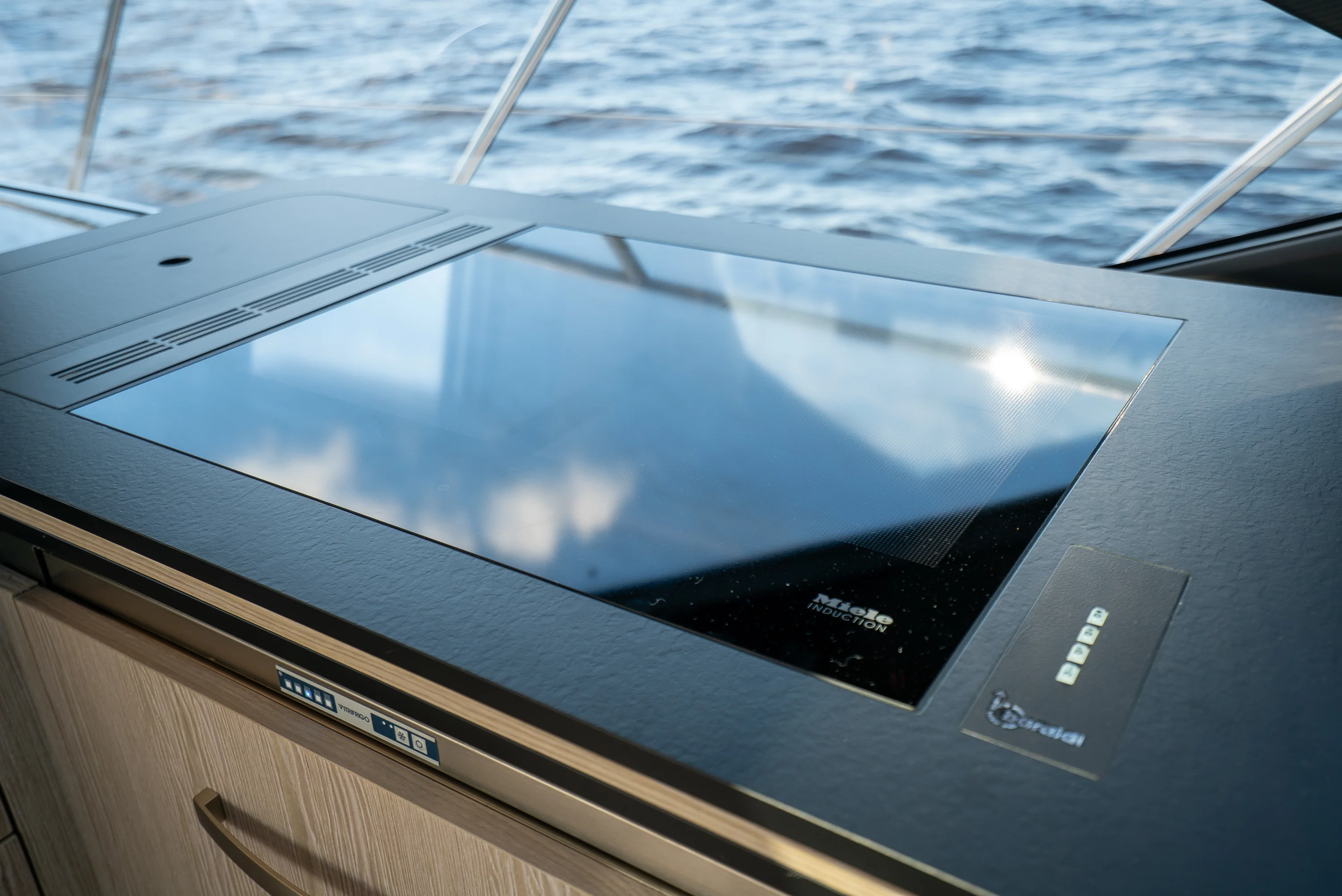 2025 Azimut S6 Image Thumbnail #16