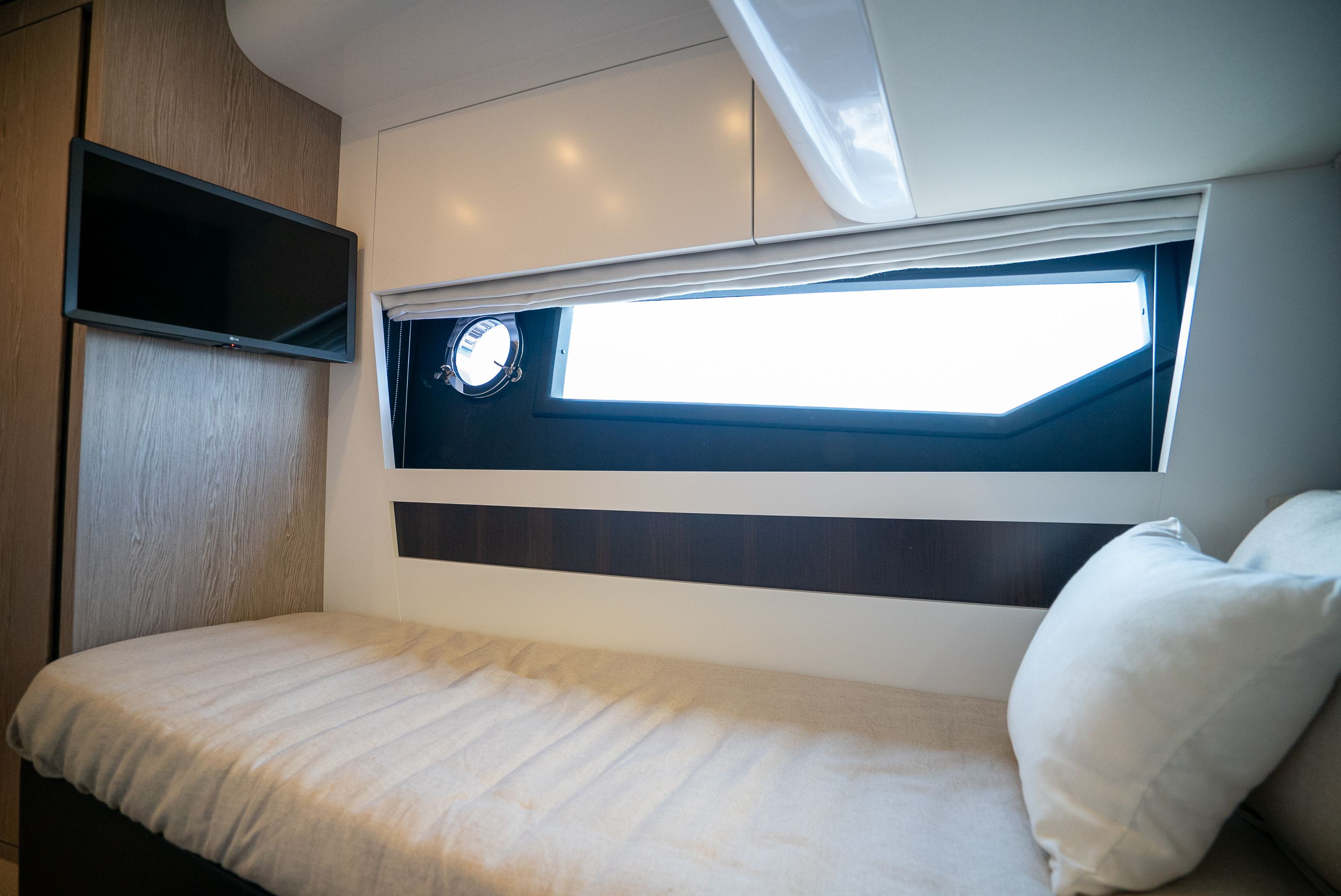 2025 Azimut S6 Image Thumbnail #35