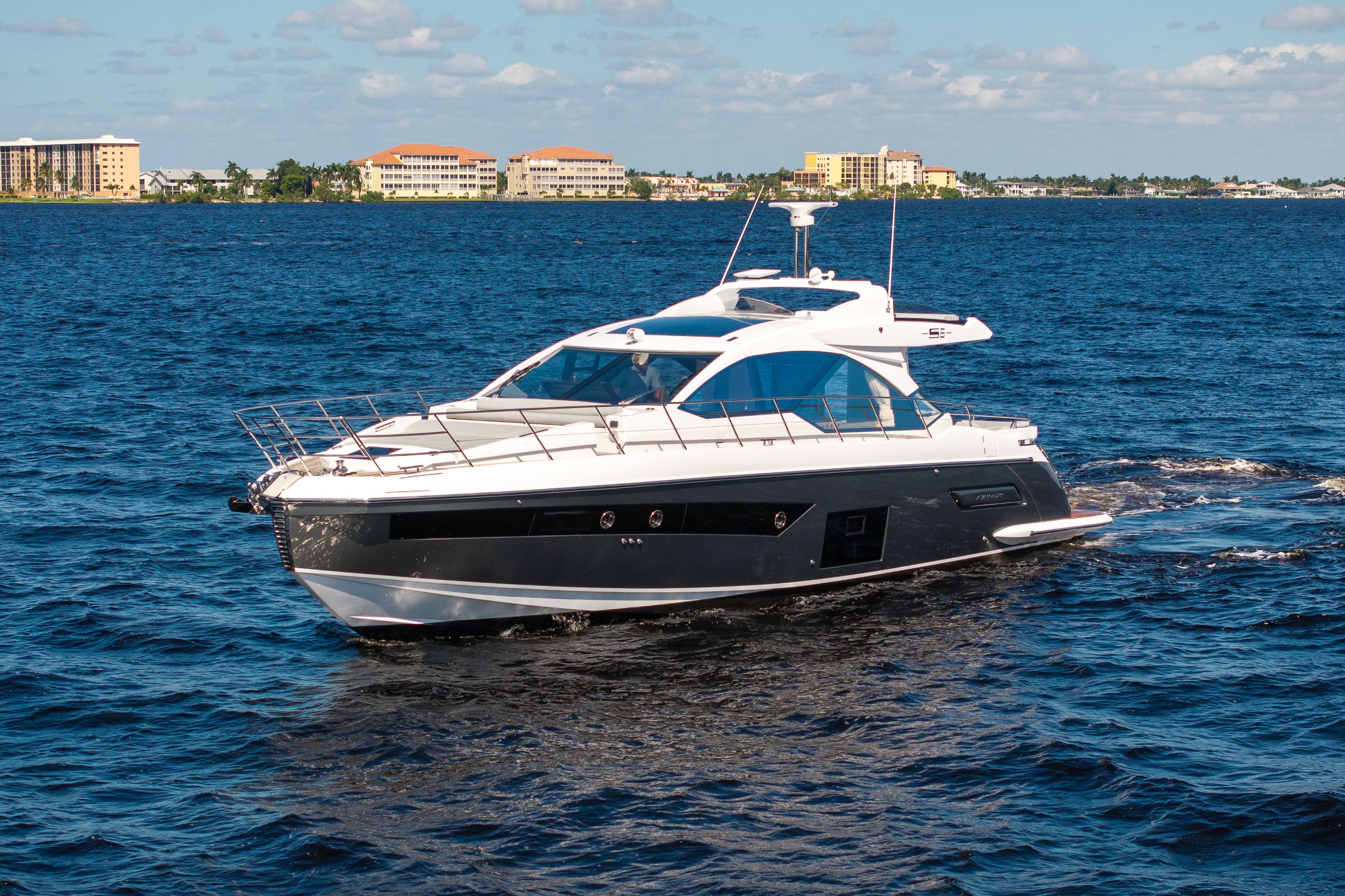 2025 Azimut S6 Image Thumbnail #3