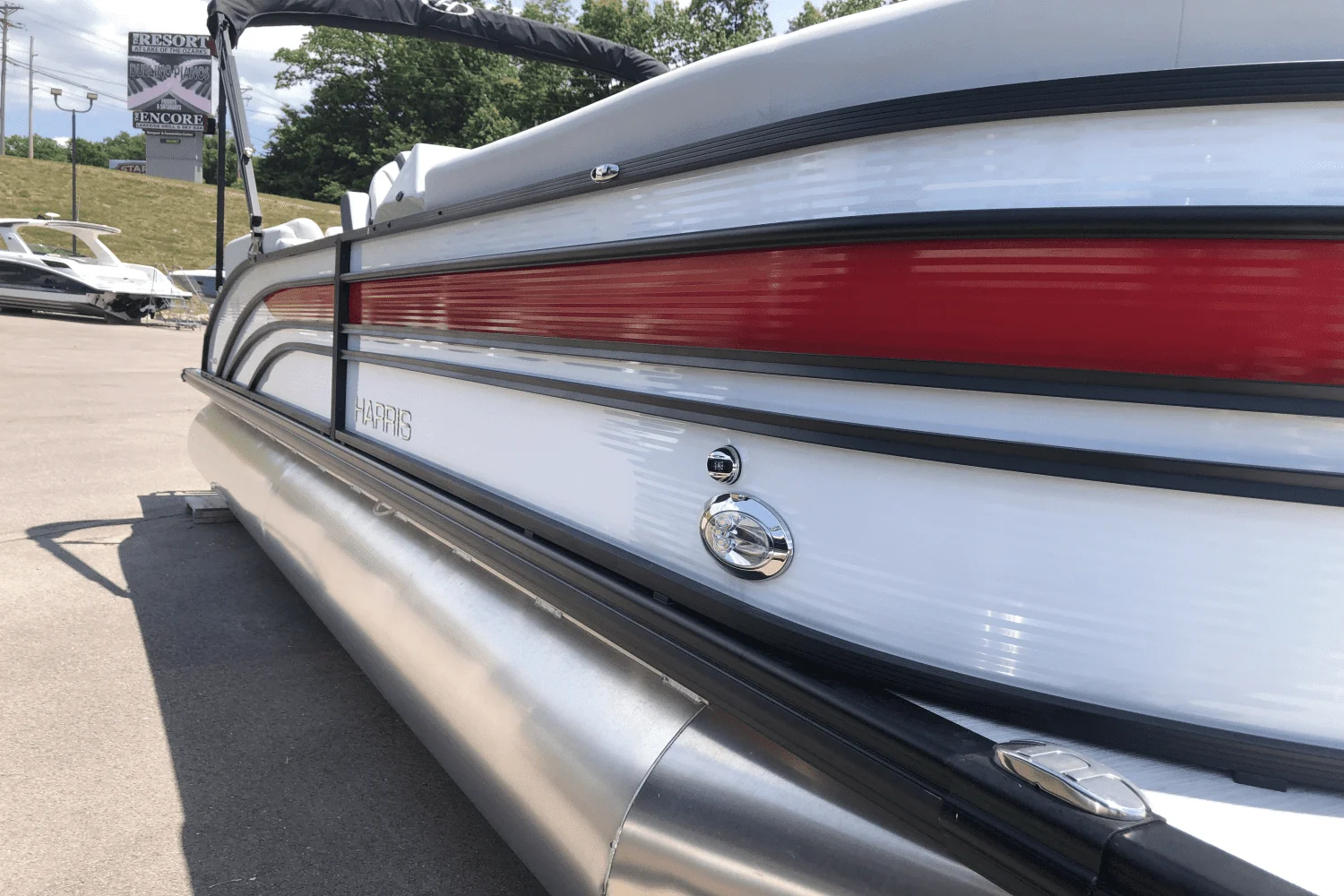 2023 Harris
                                                             Sunliner 250 Image Thumbnail #23