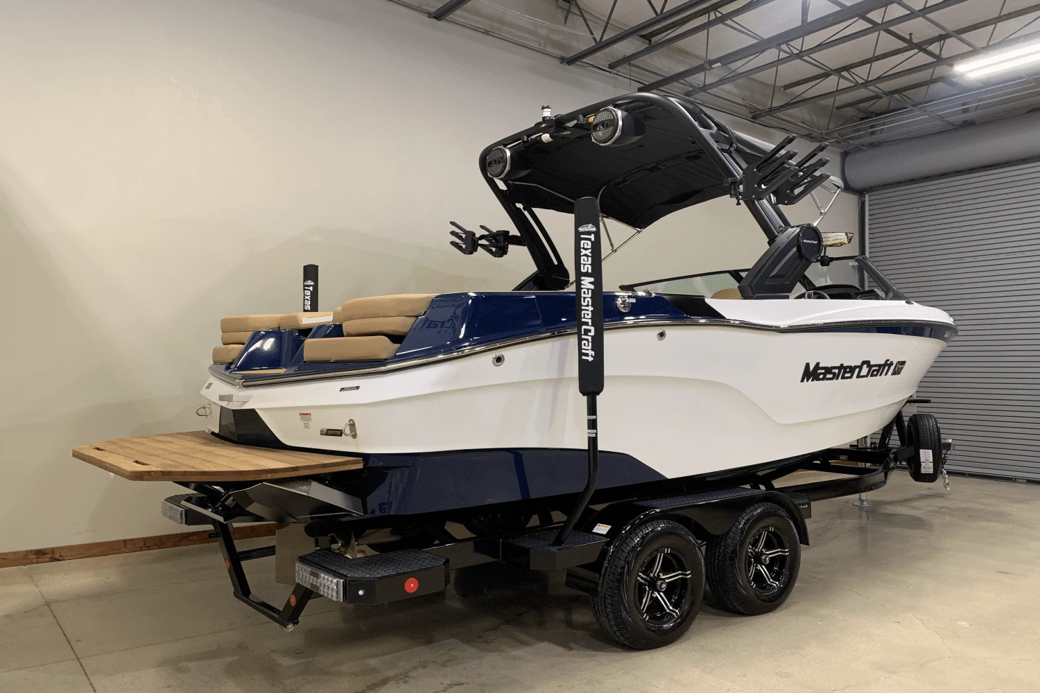 2023 Mastercraft XT22 T Image Thumbnail #2