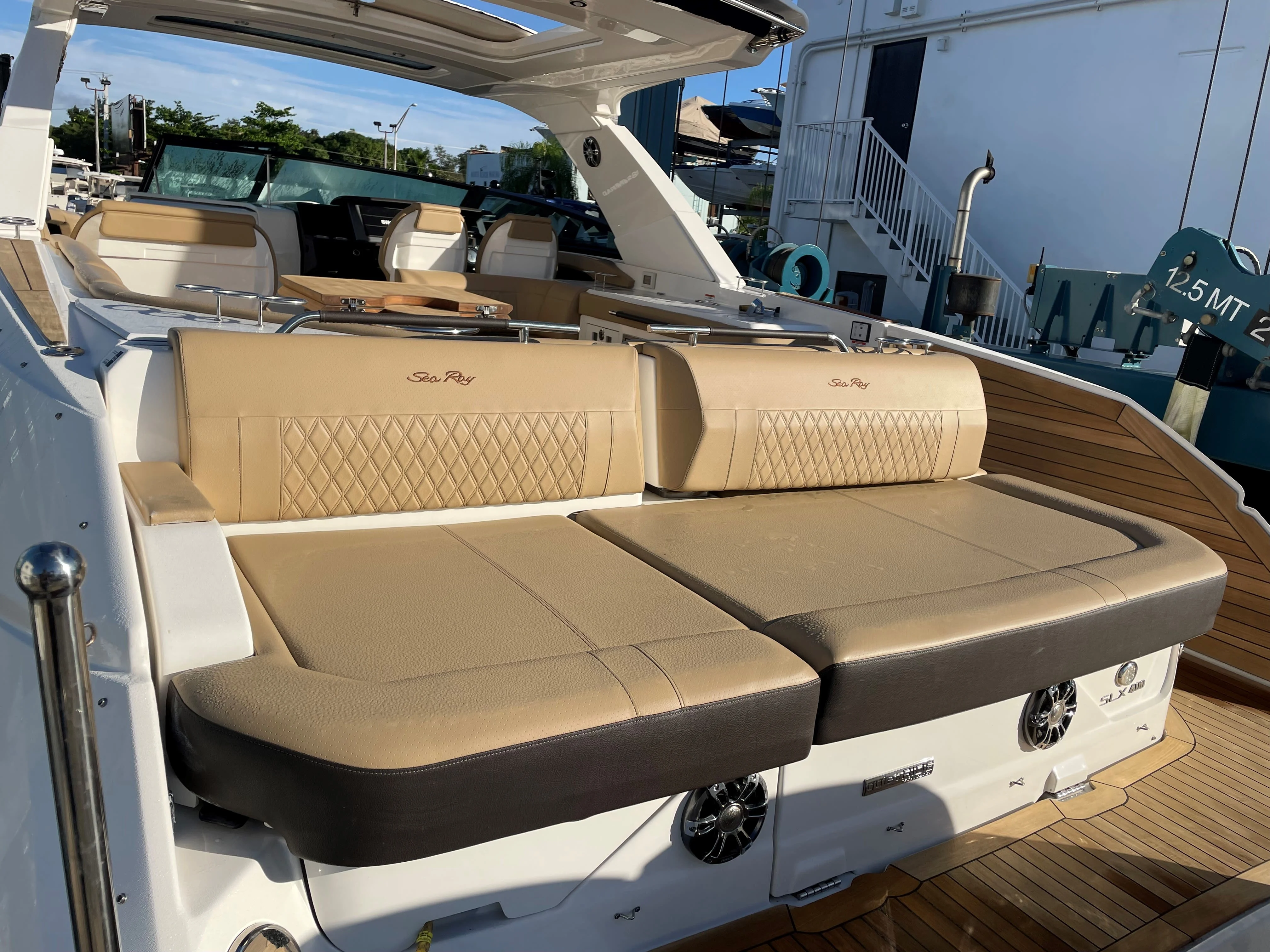 2022 Sea Ray
                                                             SLX 400 OB Image Thumbnail #24