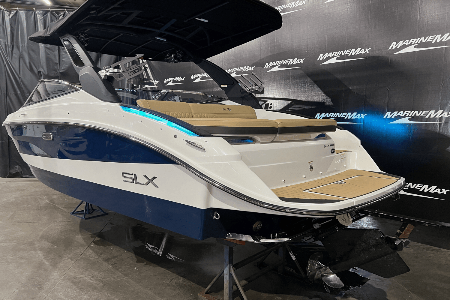 Thumbnail 2 for 2024 Sea Ray SLX 260 Surf