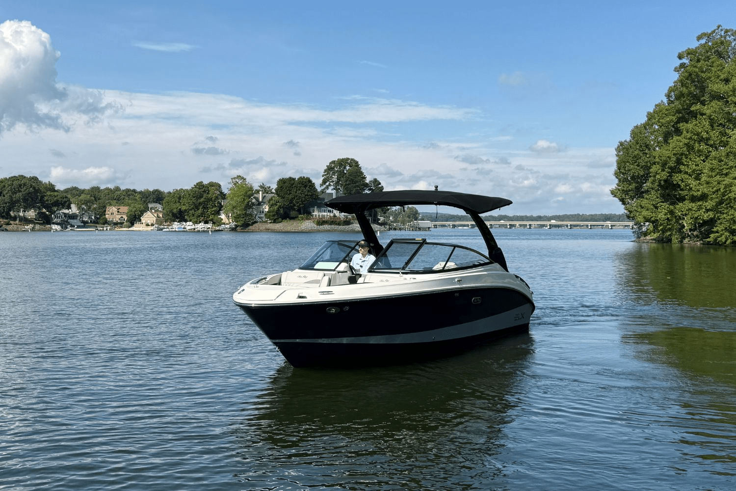 2024 Sea Ray SLX 260 Surf Image Thumbnail #6