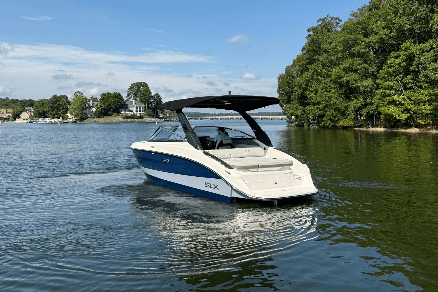 2024 Sea Ray SLX 260 Surf Image Thumbnail #4