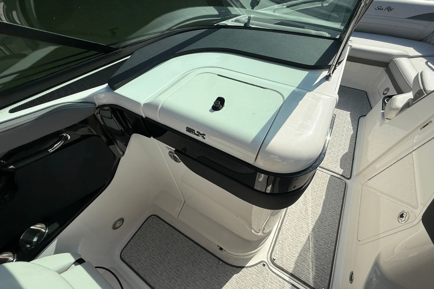 2024 Sea Ray SLX 260 Surf Image Thumbnail #24