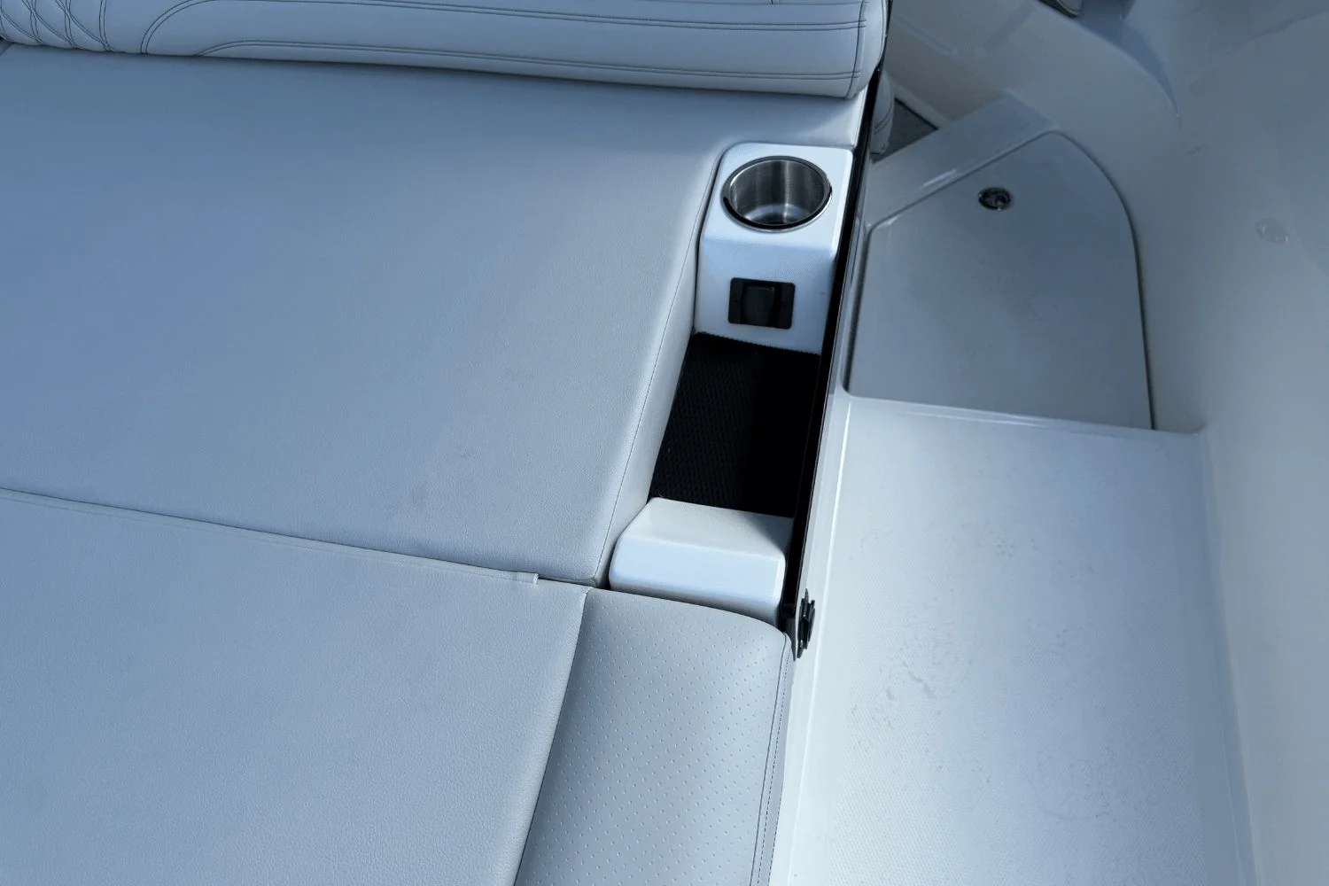 2024 Sea Ray SLX 260 Surf Image Thumbnail #12