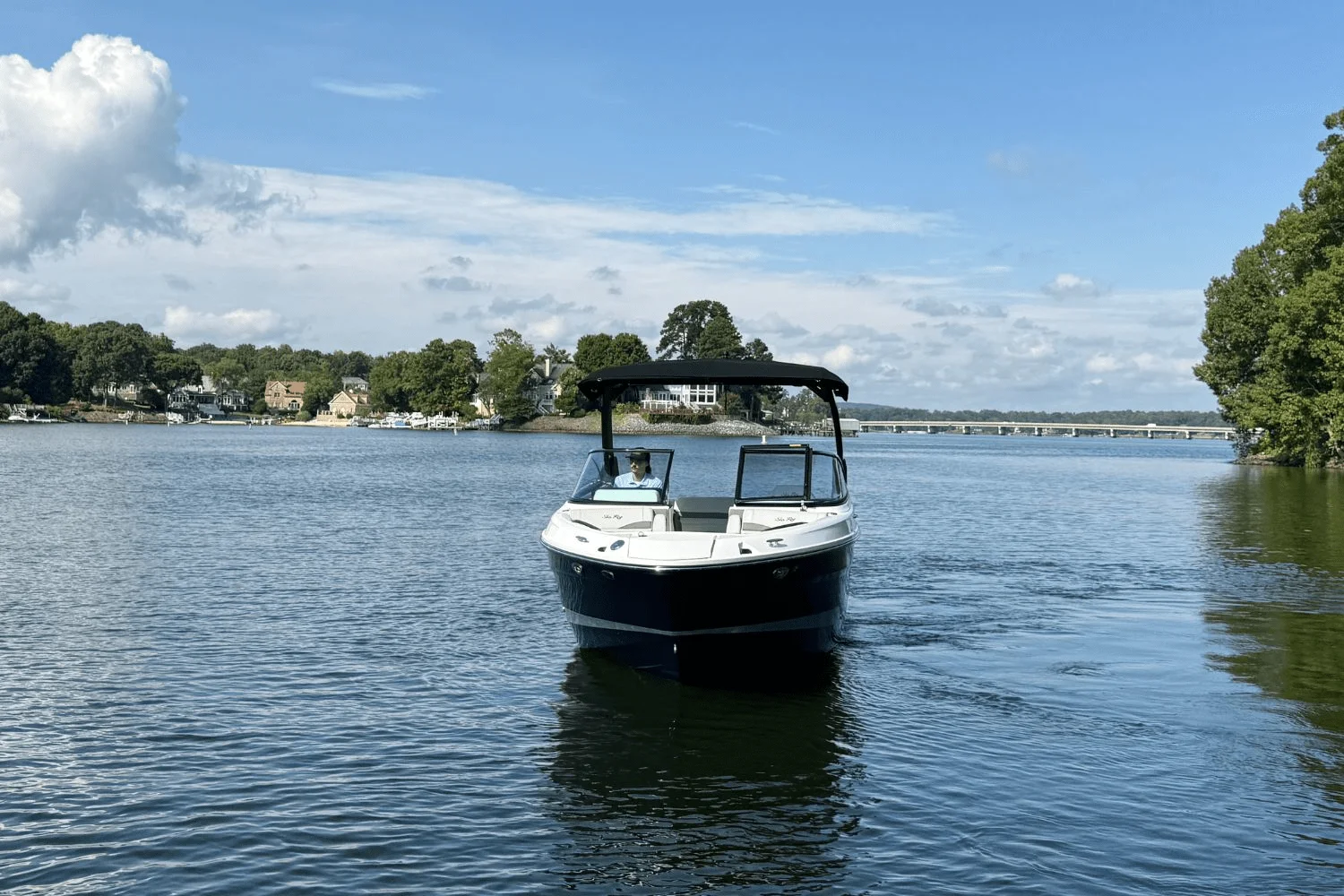 2024 Sea Ray SLX 260 Surf Image Thumbnail #1