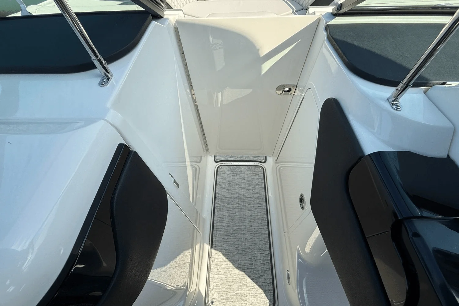 2024 Sea Ray SLX 260 Surf Image Thumbnail #26