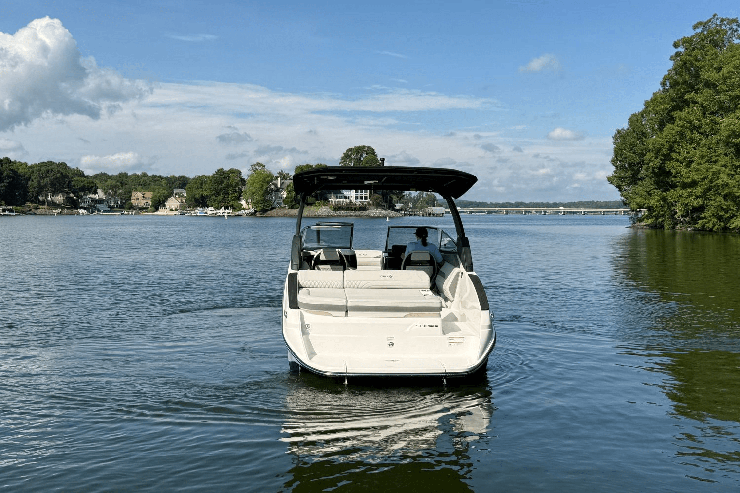 2024 Sea Ray SLX 260 Surf Image Thumbnail #3