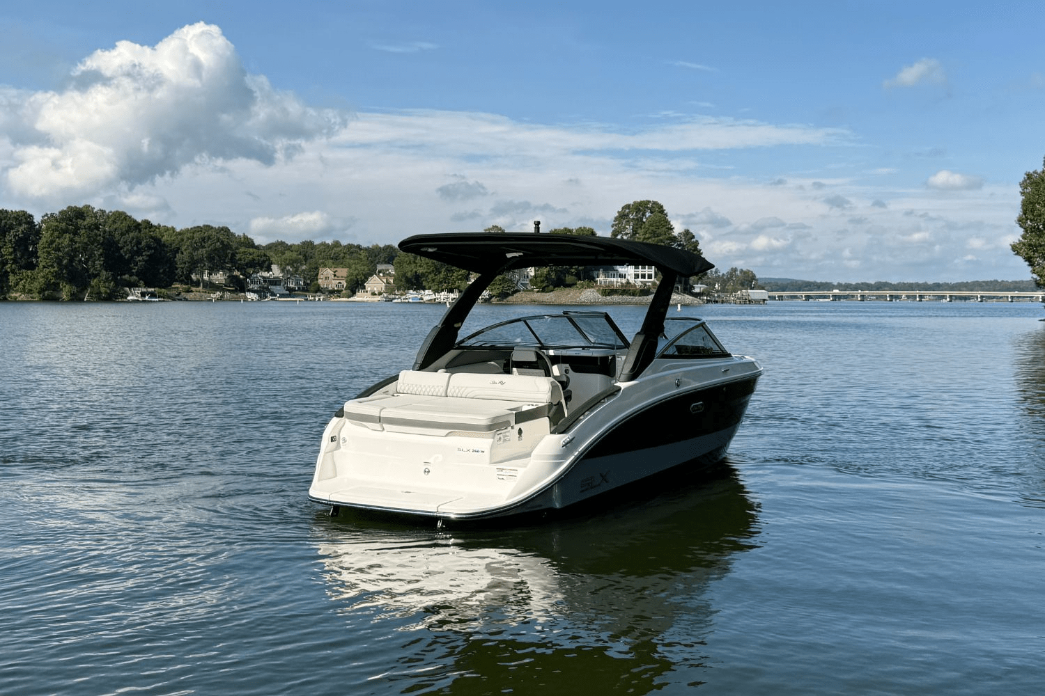 2024 Sea Ray SLX 260 Surf Image Thumbnail #2