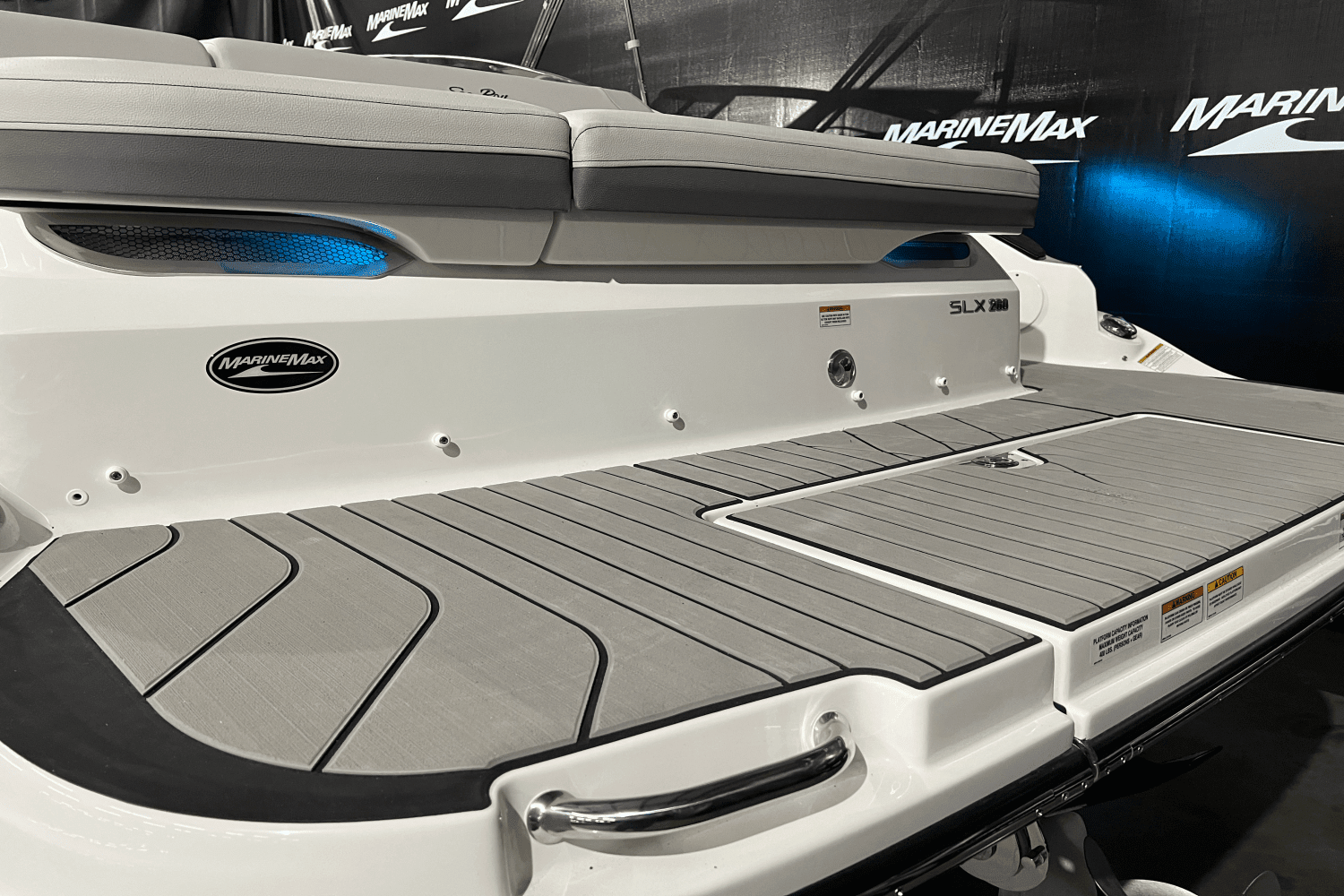 2024 Sea Ray SLX 260 Image Thumbnail #4