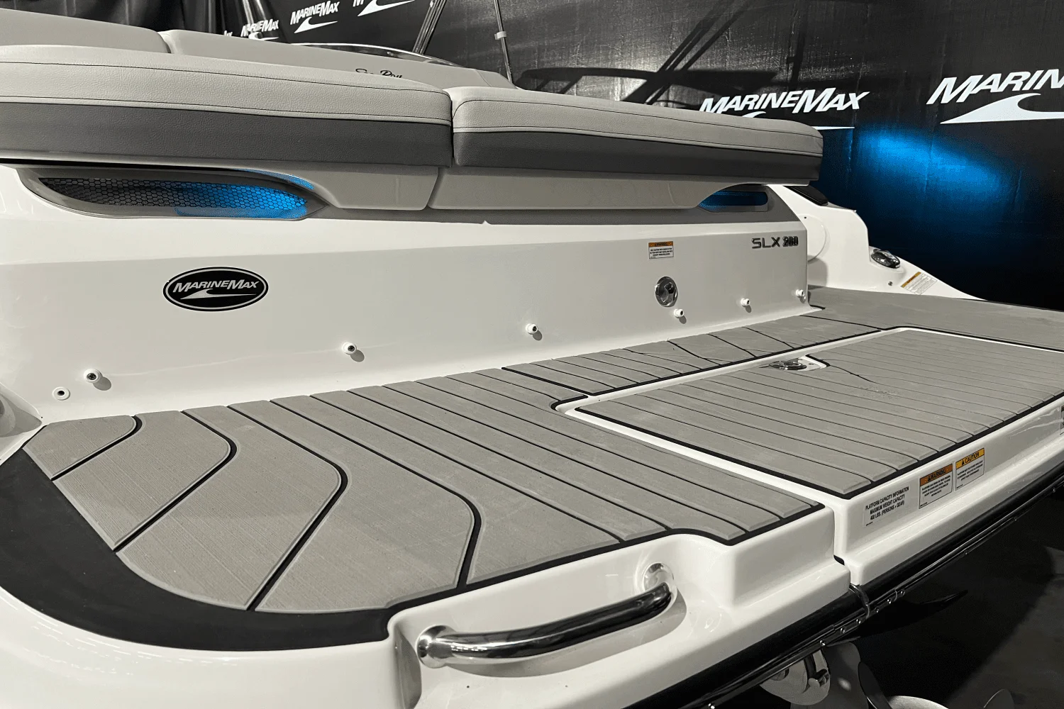 2024 Sea Ray SLX 260 Image Thumbnail #4