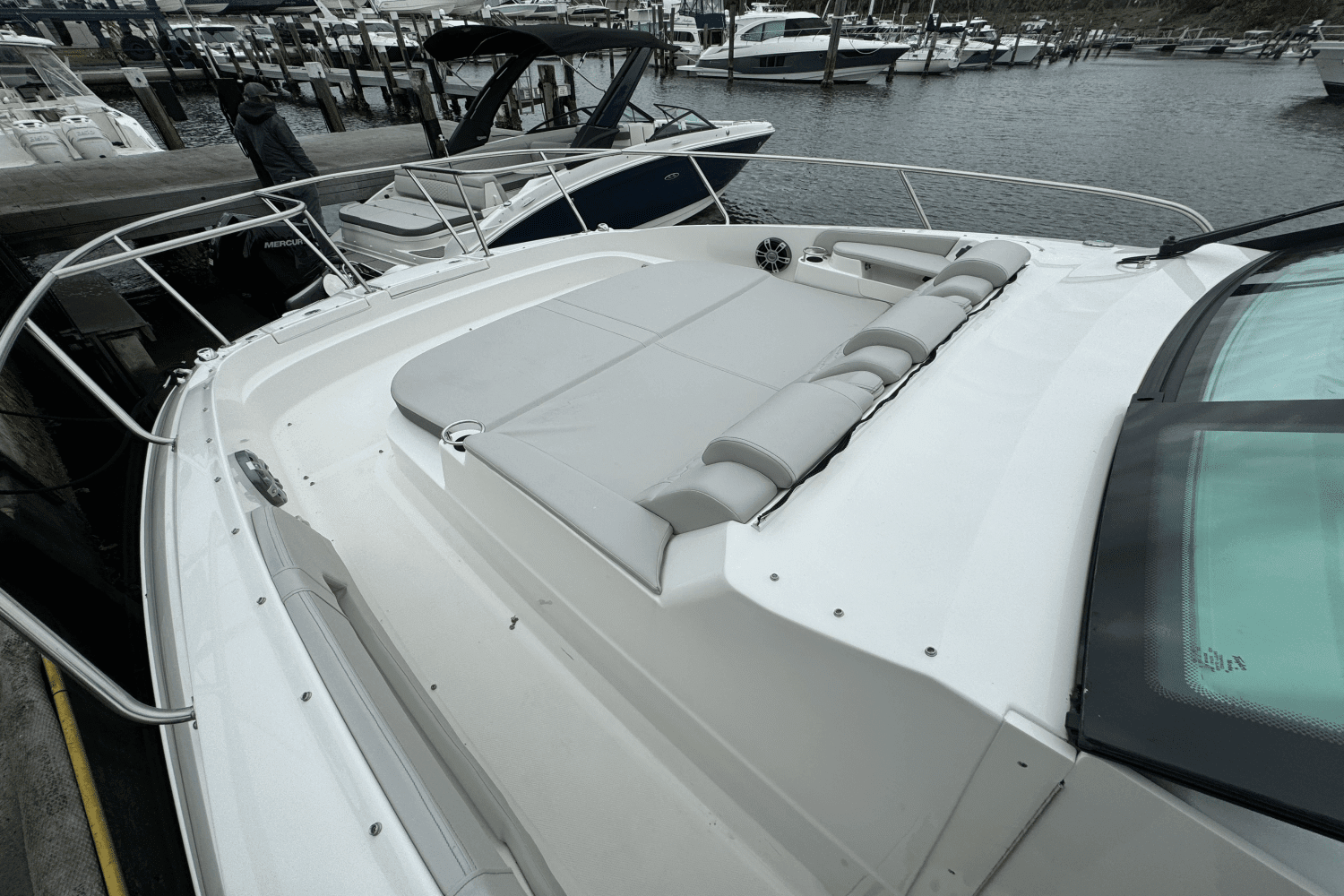 2024 Sea Ray
                                                             Sundancer 320 Outboard Image Thumbnail #25