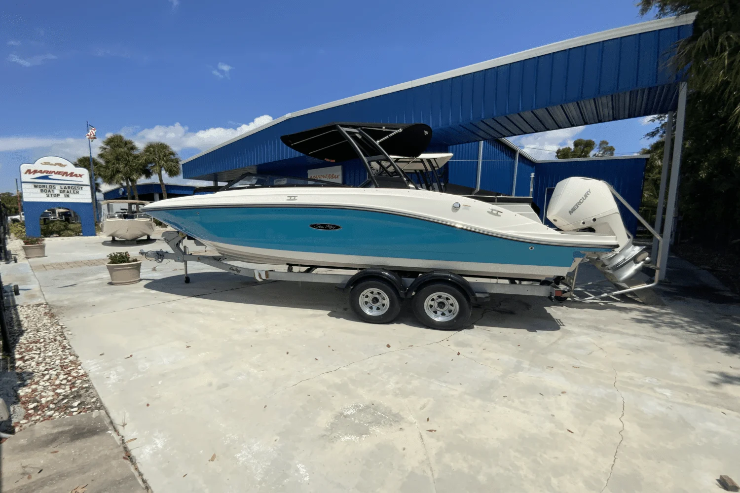2023 Sea Ray
                                                             SPX 230 OB Image Thumbnail #2