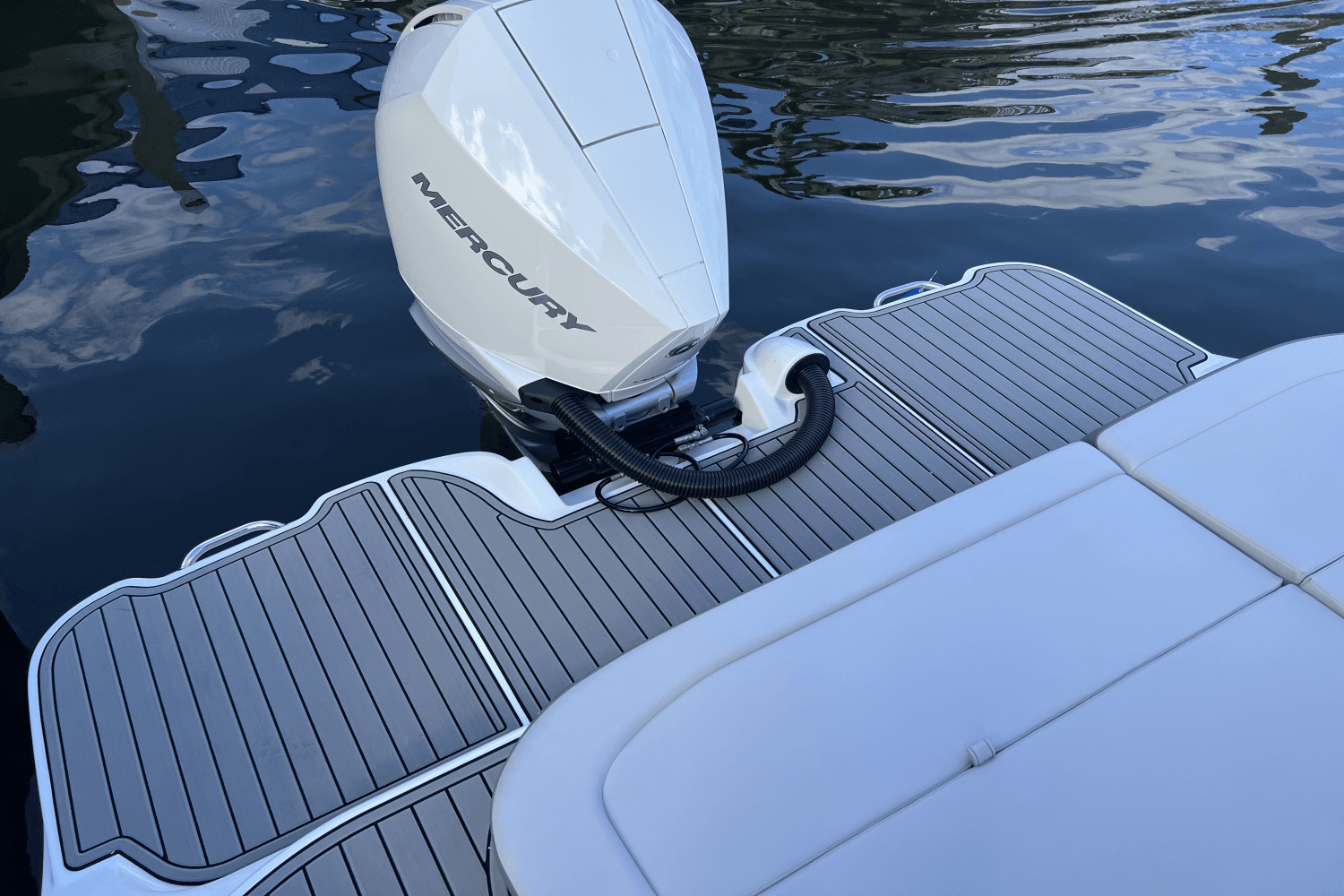 2024 Sea Ray
                                                             SDX 270 Outboard Image Thumbnail #3