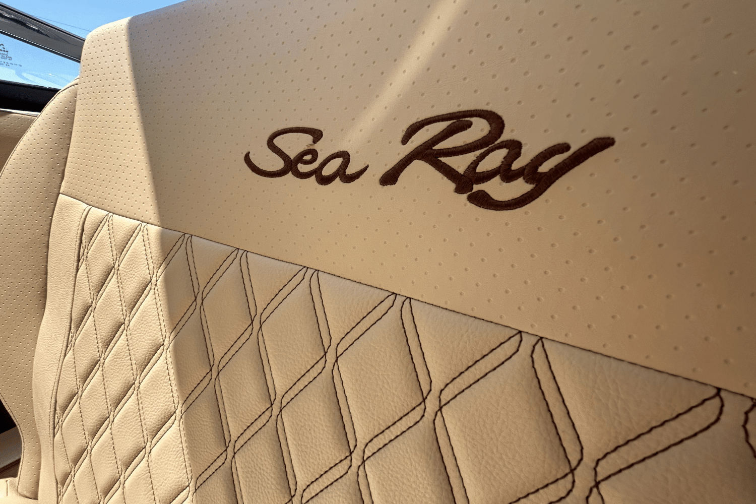 2024 Sea Ray
                                                             310 SLX Outboard Image Thumbnail #9