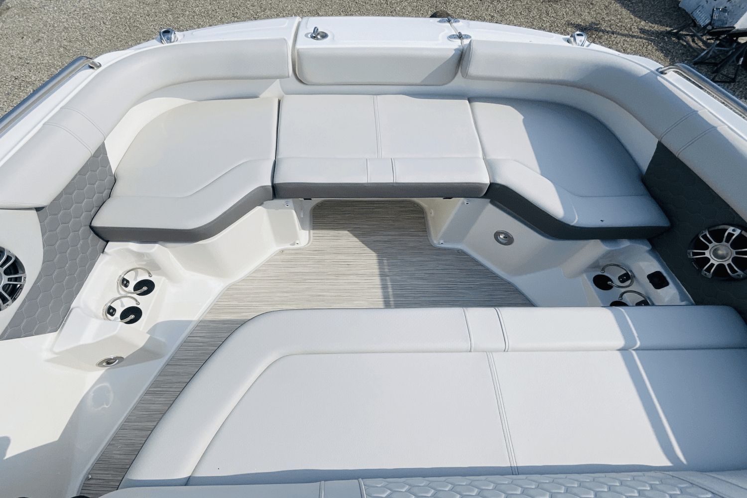 2024 Sea Ray
                                                             SDX 250 Outboard Image Thumbnail #26