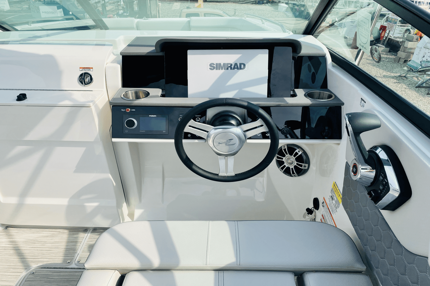 2024 Sea Ray
                                                             SDX 250 Outboard Image Thumbnail #20