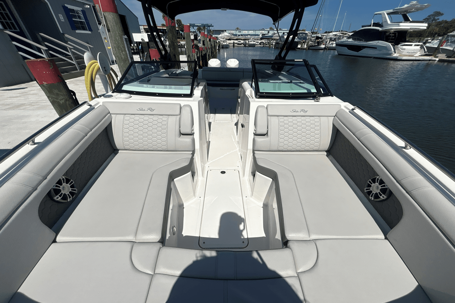 2024 Sea Ray SDX 290 Outboard Image Thumbnail #16