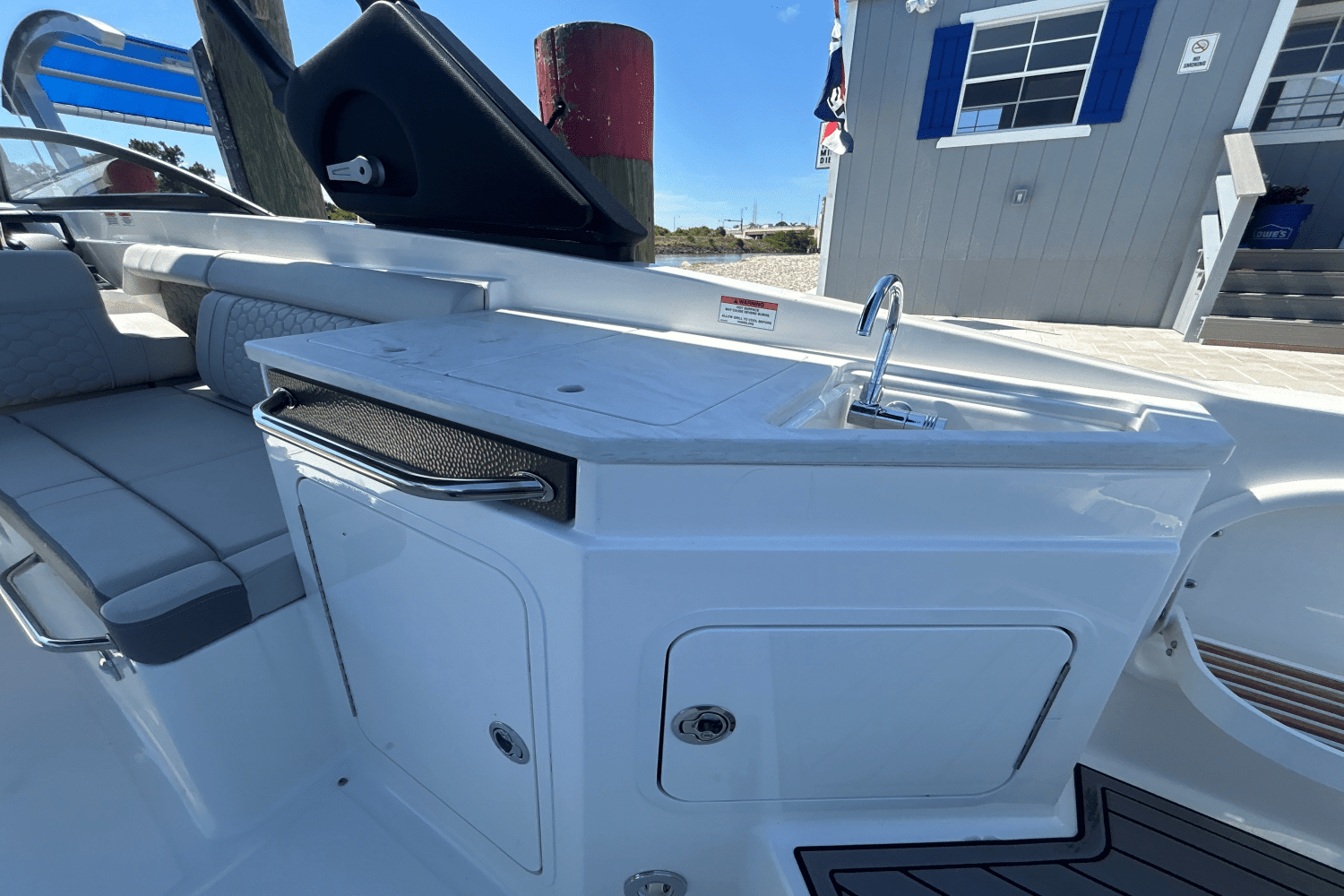 2024 Sea Ray SDX 290 Outboard Image Thumbnail #6
