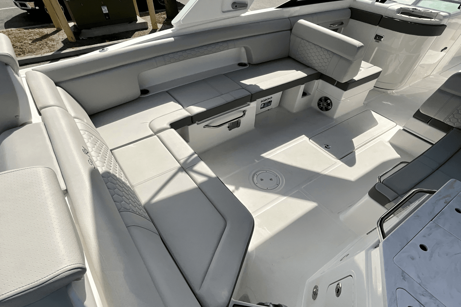 2024 Sea Ray
                                                             SDX 290 Outboard Image Thumbnail #14