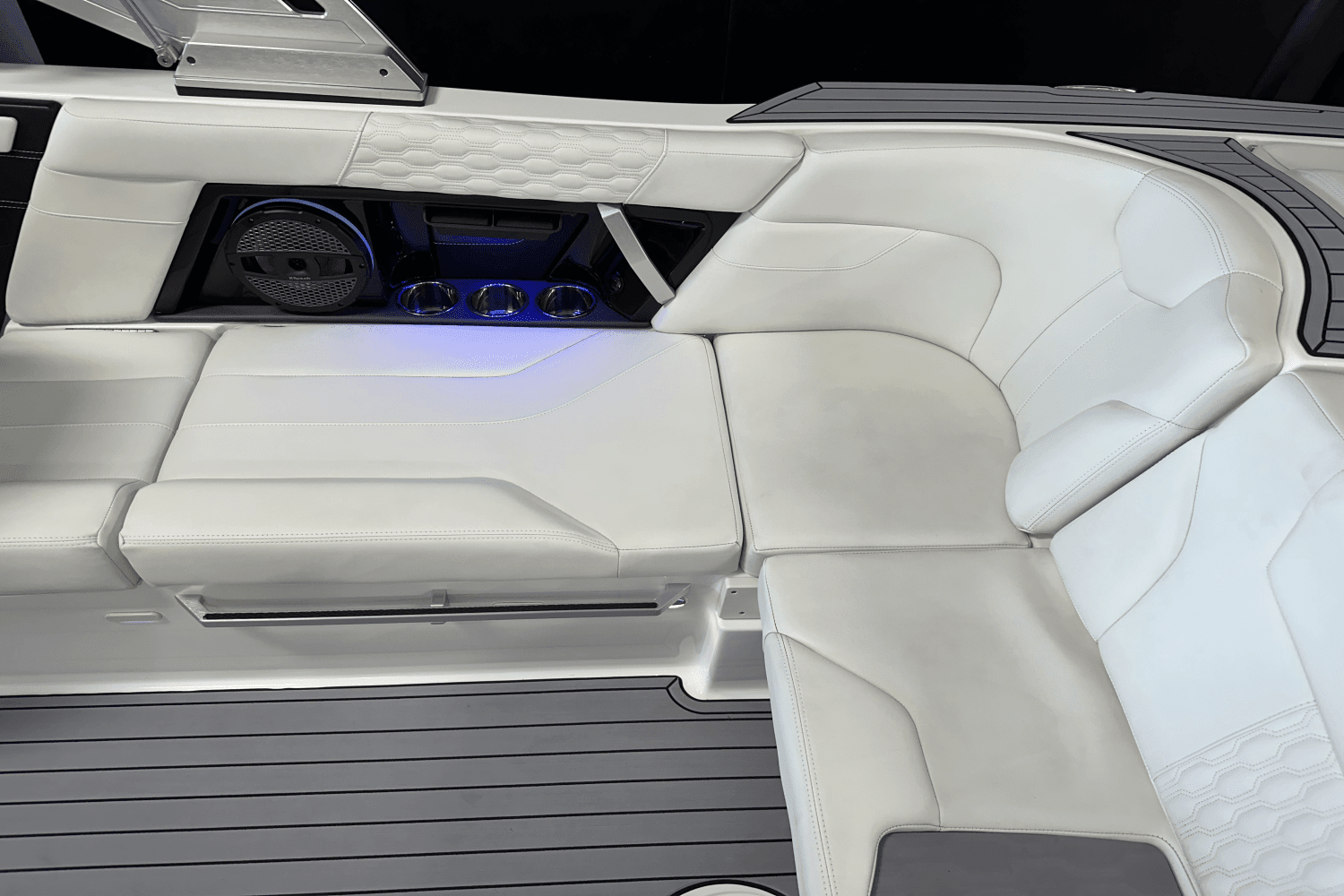 2023 Mastercraft XT23 Image Thumbnail #38