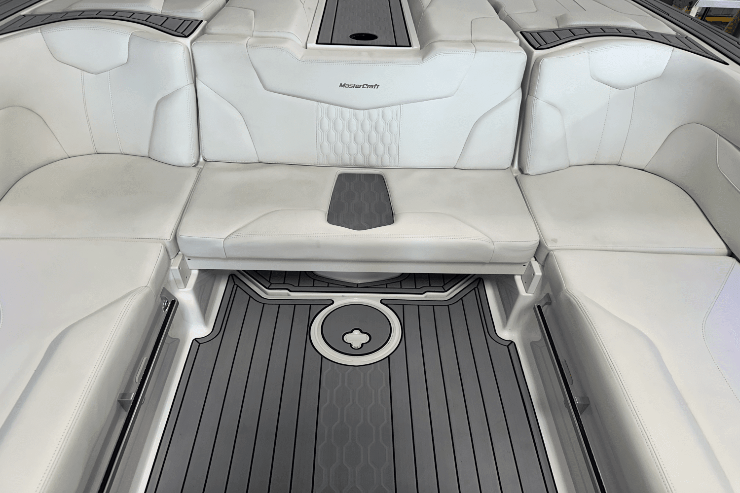 2023 Mastercraft XT23 Image Thumbnail #30