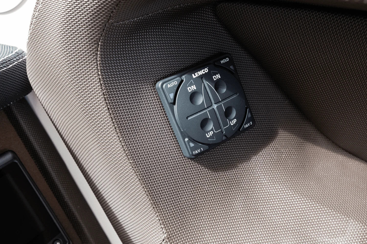 2018 Cobalt
                                                             A40 Image Thumbnail #24