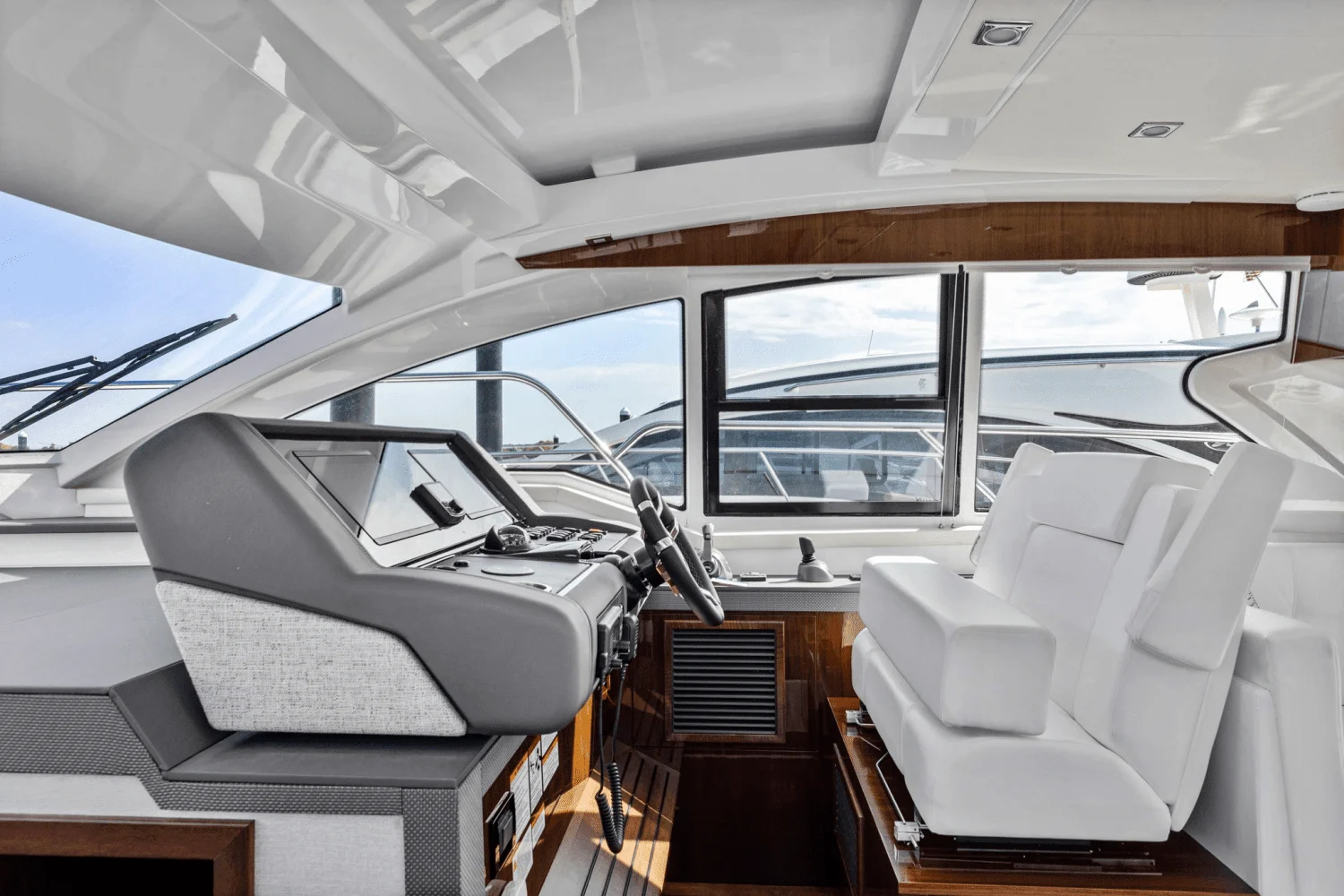 2023 Cruisers Yachts
                                                             42 Cantius Image Thumbnail #24