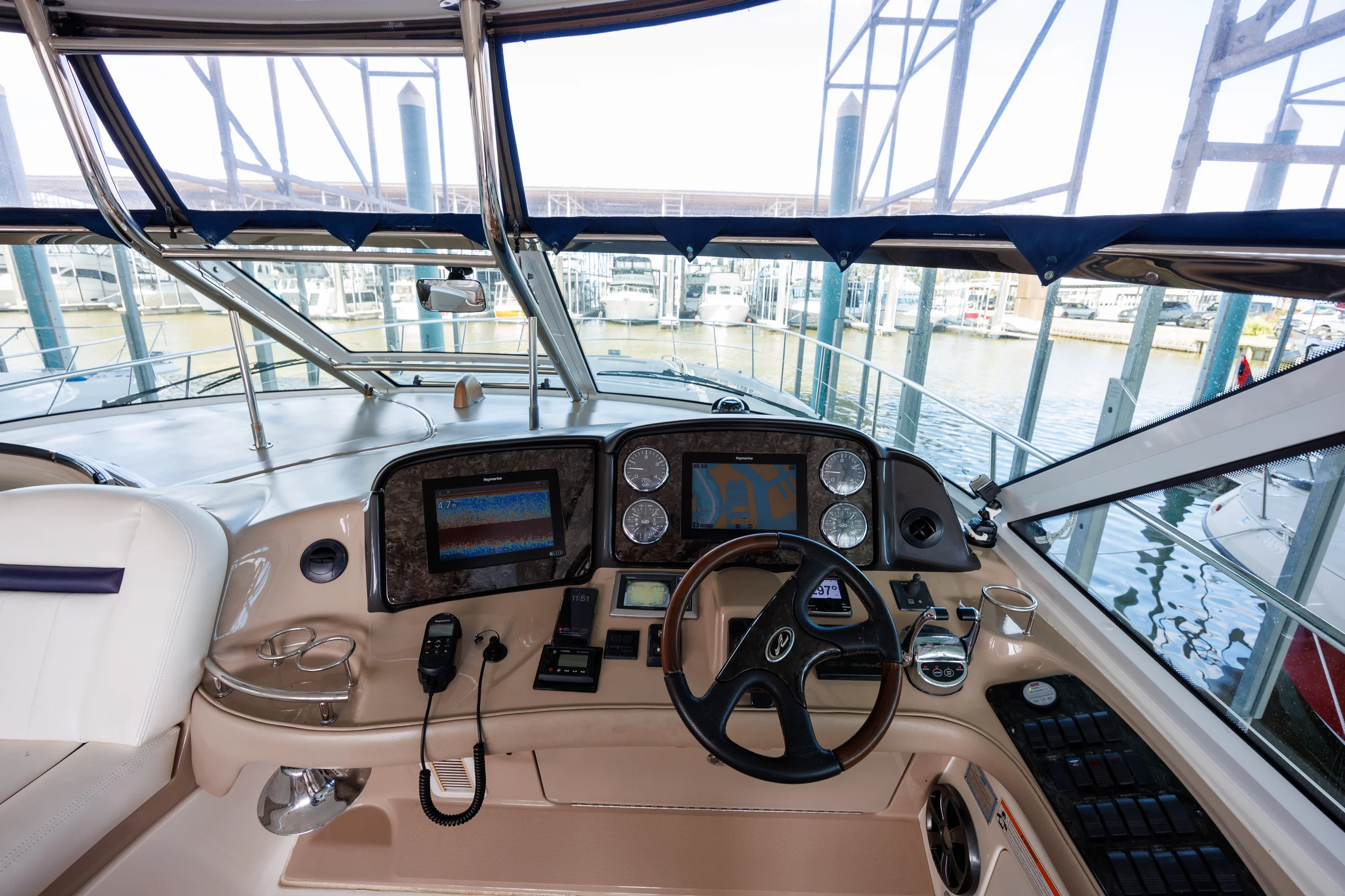 2009 Sea Ray 52 SUNDANCER Image Thumbnail #17