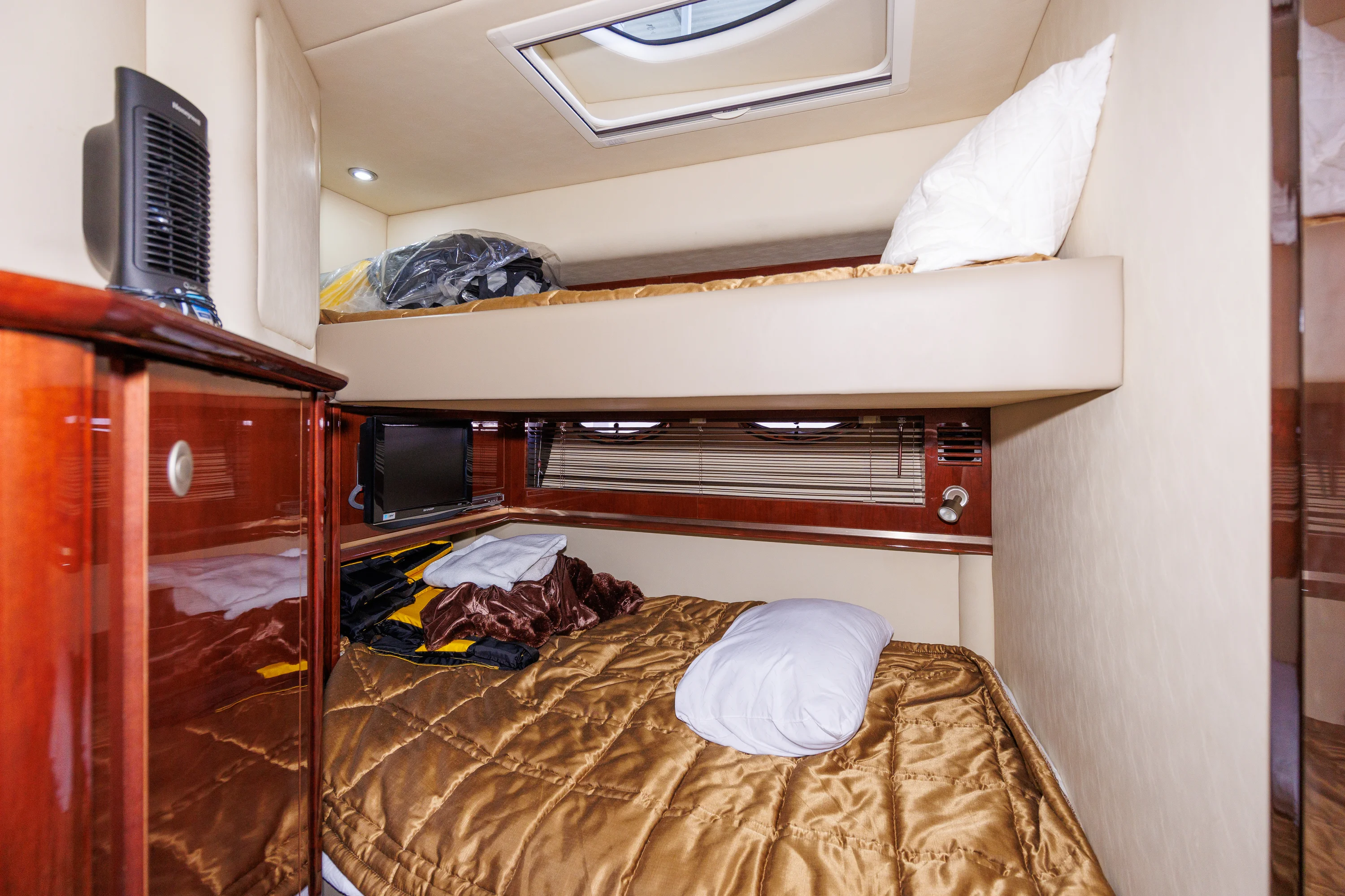 2009 Sea Ray 52 SUNDANCER Image Thumbnail #28