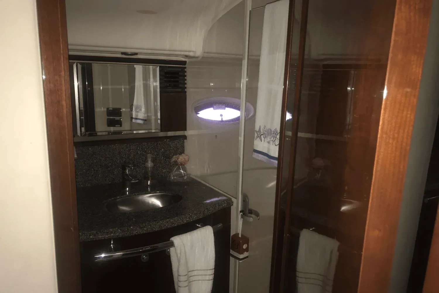 2009 Sea Ray 52 SUNDANCER Image Thumbnail #62