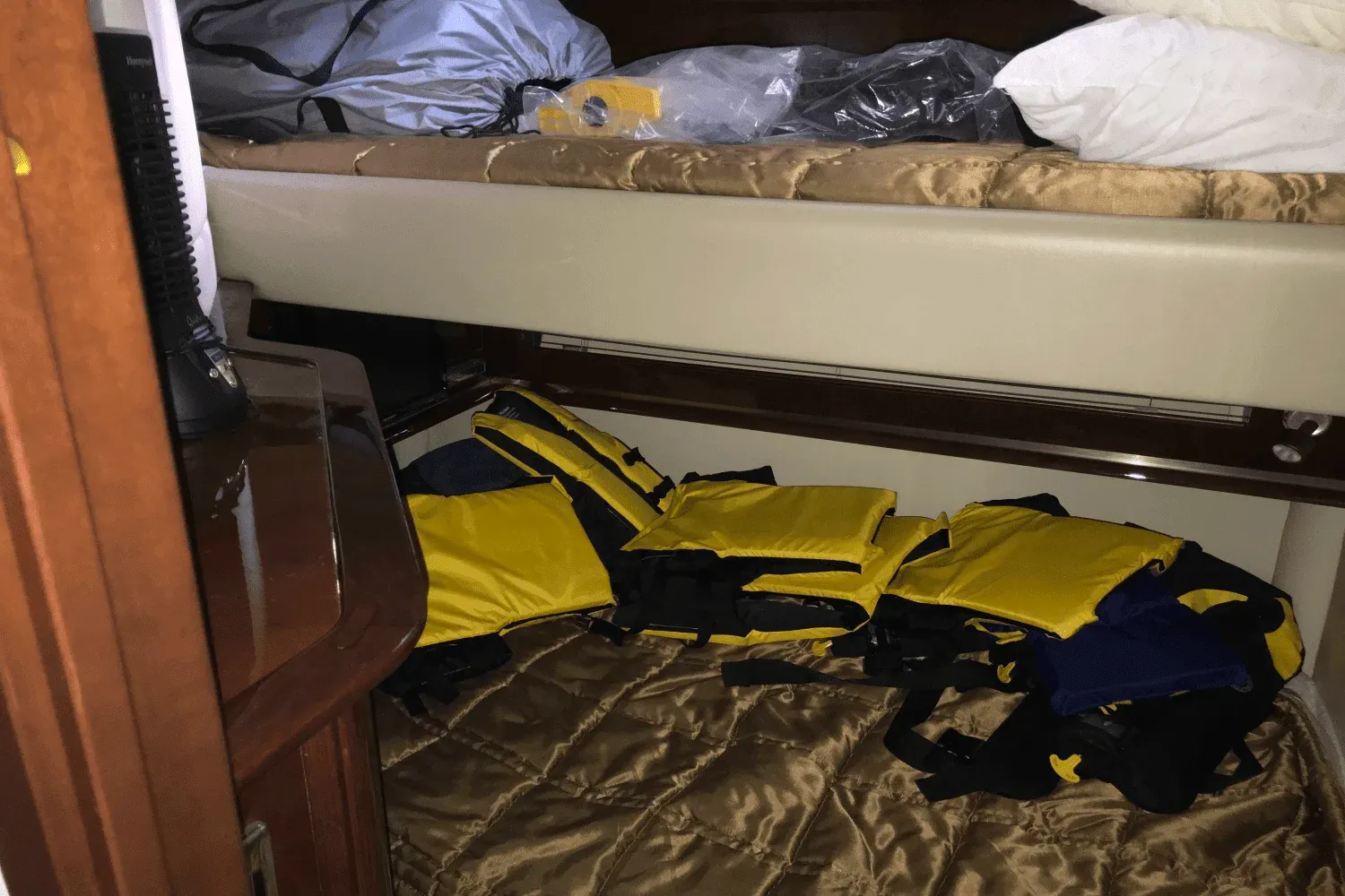 2009 Sea Ray 52 SUNDANCER Image Thumbnail #37