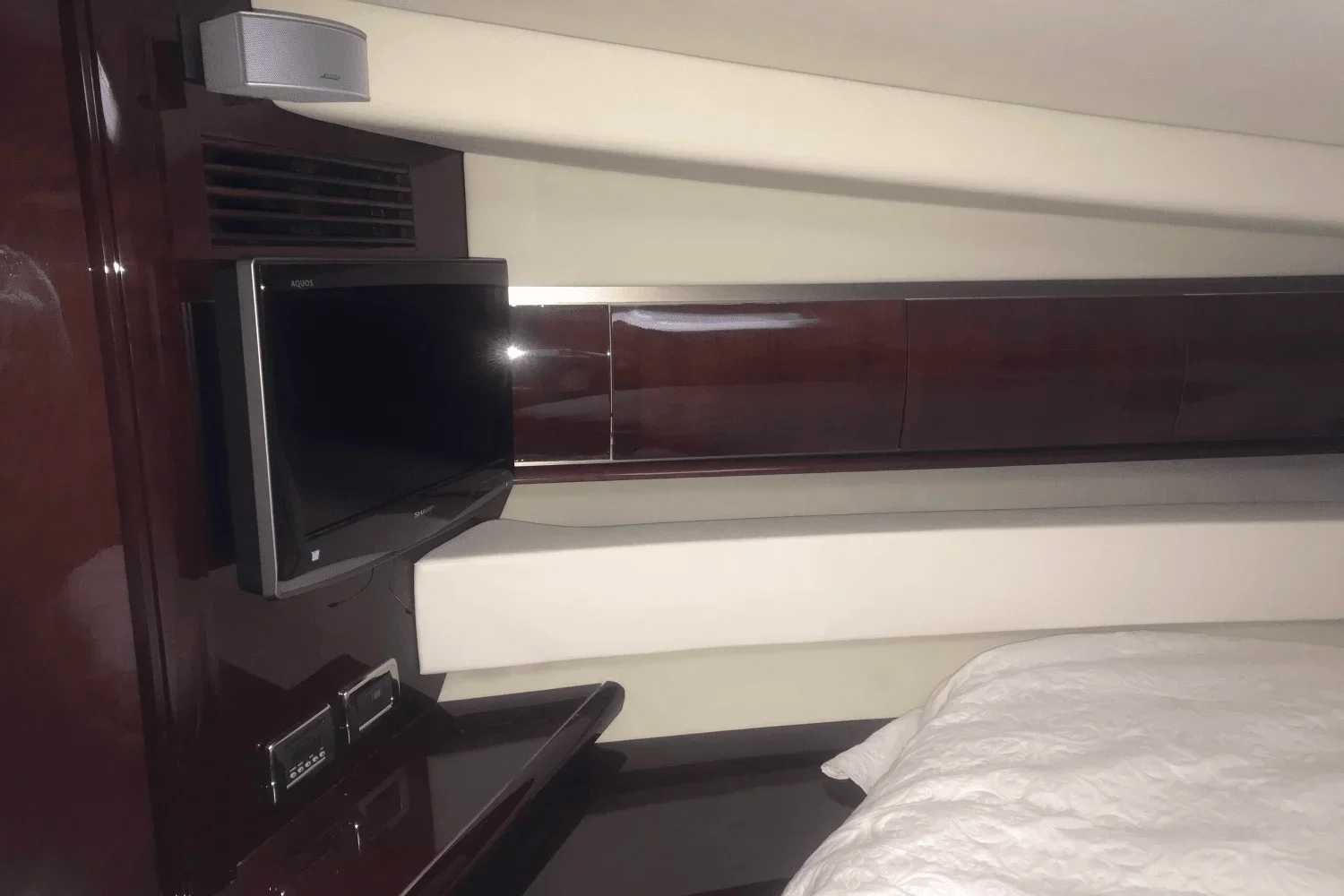 2009 Sea Ray 52 SUNDANCER Image Thumbnail #65