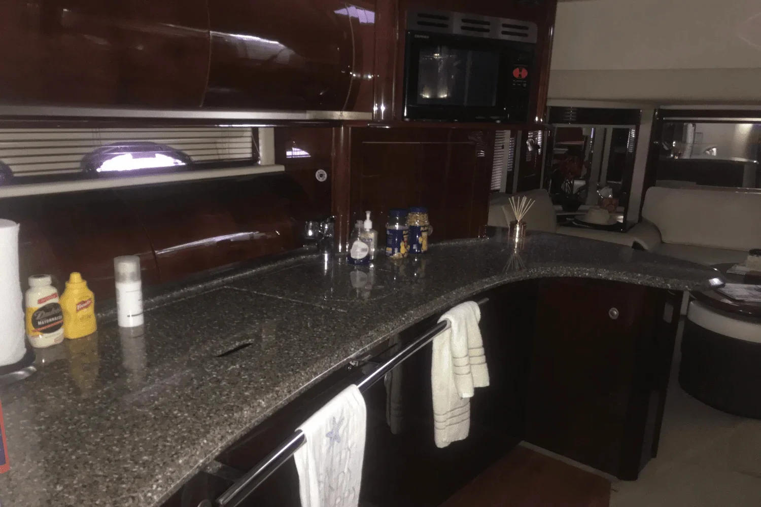 2009 Sea Ray 52 SUNDANCER Image Thumbnail #57