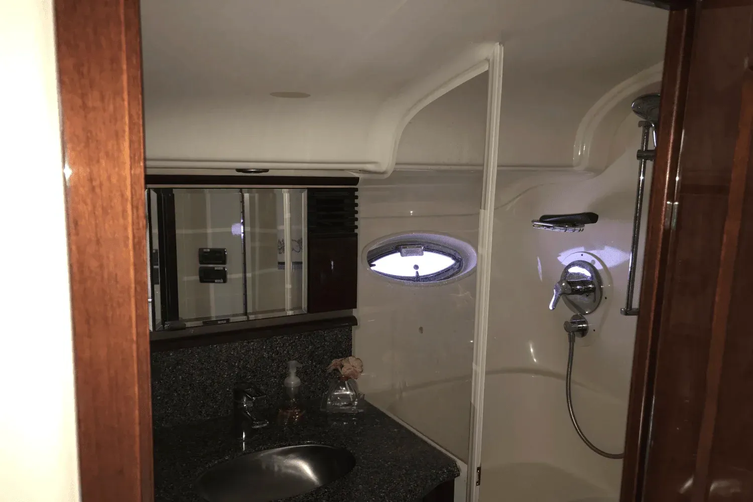 2009 Sea Ray 52 SUNDANCER Image Thumbnail #23