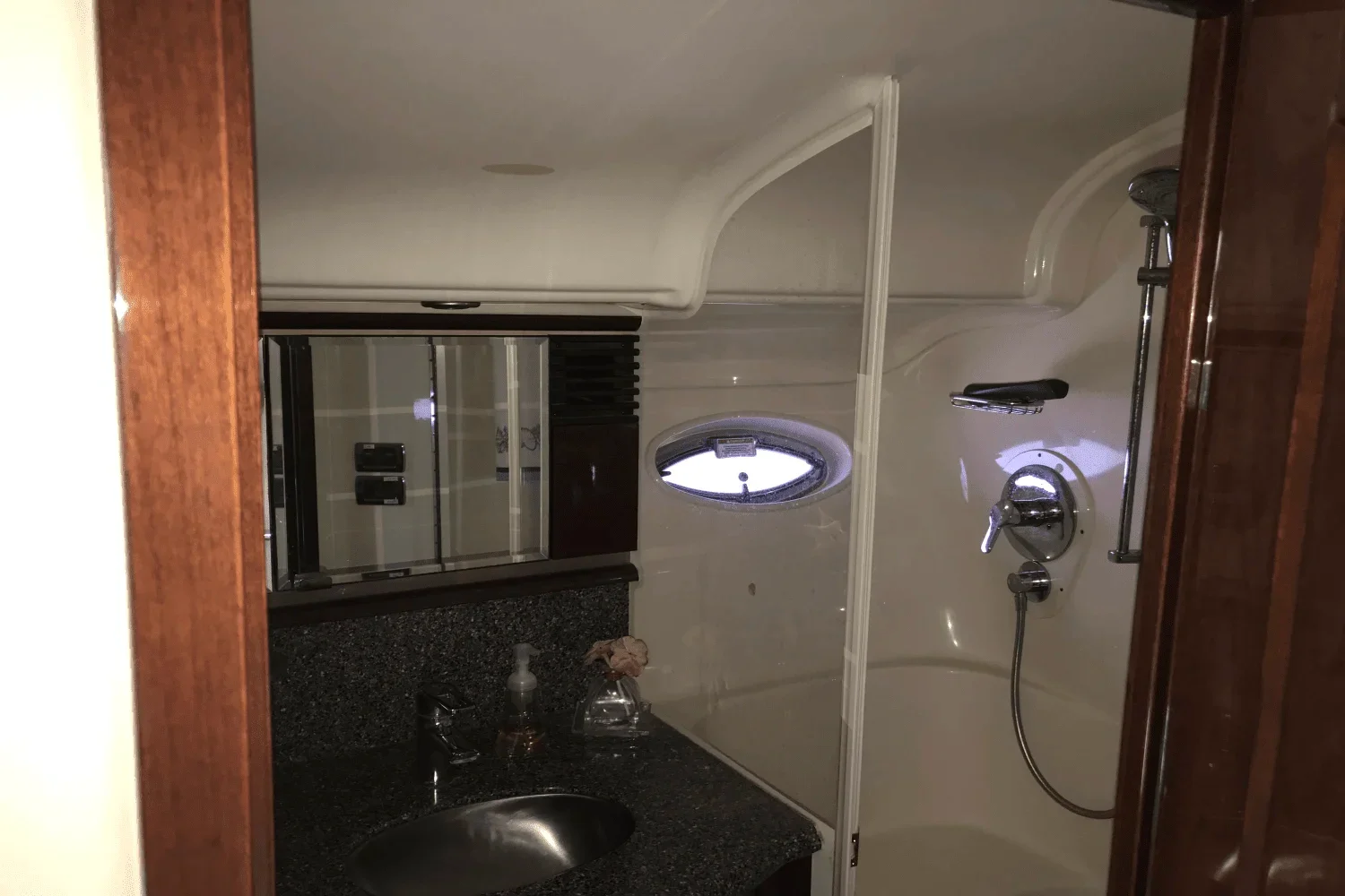 2009 Sea Ray 52 SUNDANCER Image Thumbnail #23