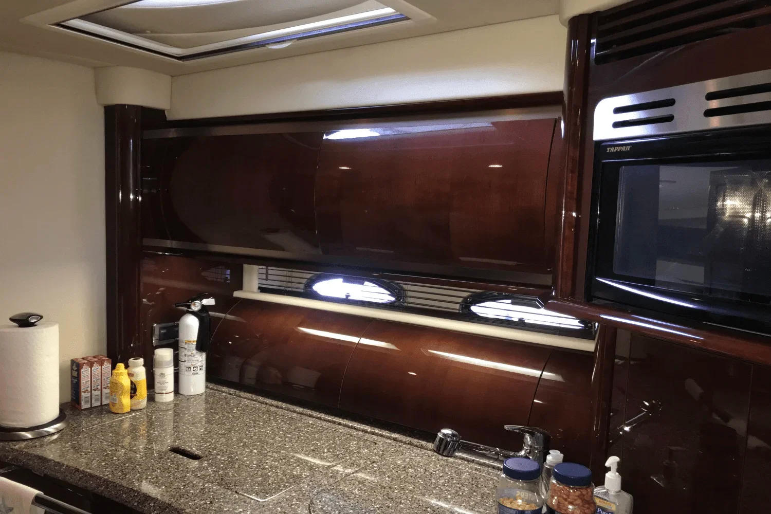 2009 Sea Ray 52 SUNDANCER Image Thumbnail #38