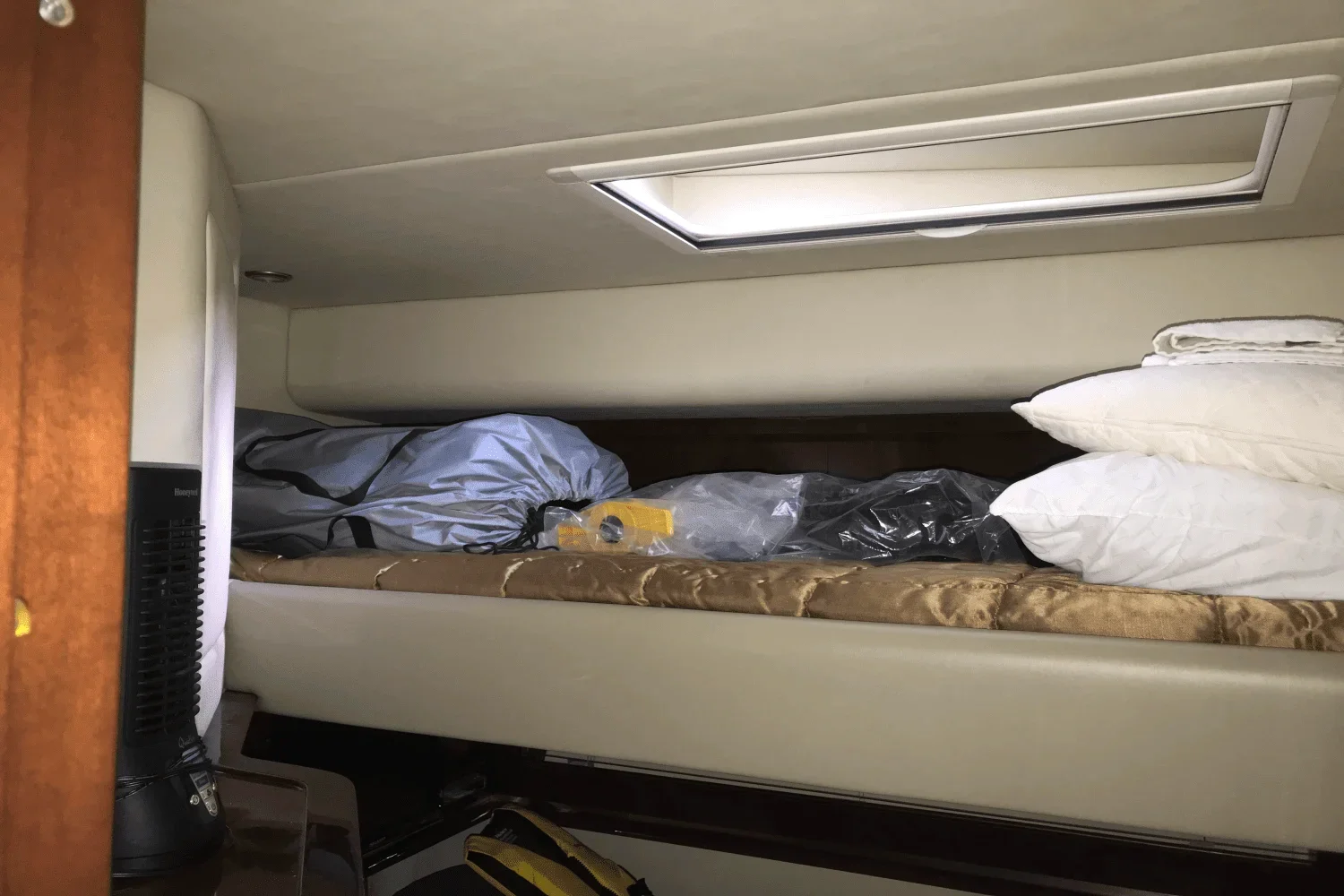 2009 Sea Ray 52 SUNDANCER Image Thumbnail #35