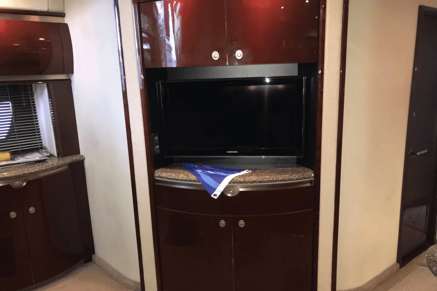 2009 Sea Ray 52 SUNDANCER Image Thumbnail #39