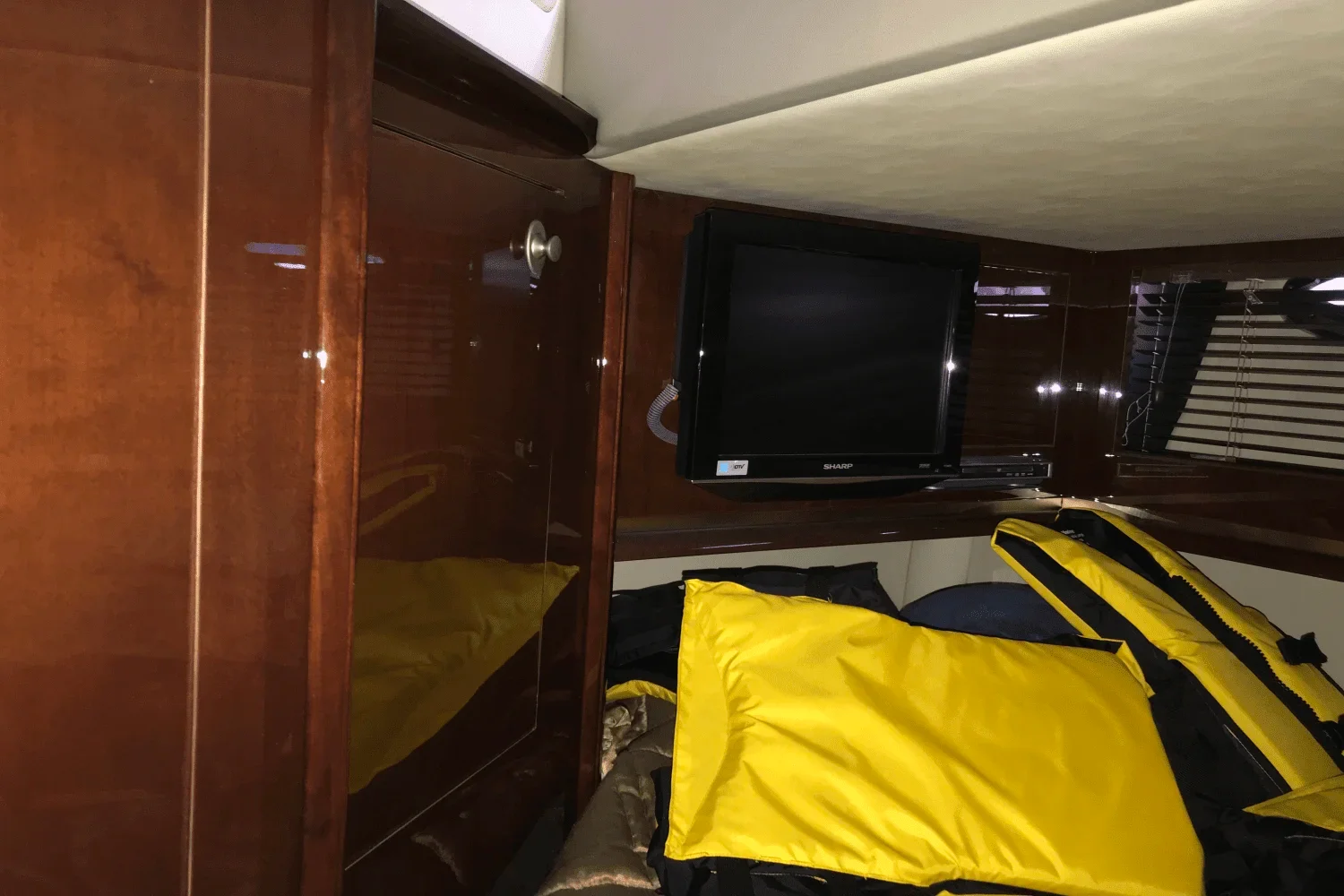 2009 Sea Ray 52 SUNDANCER Image Thumbnail #40