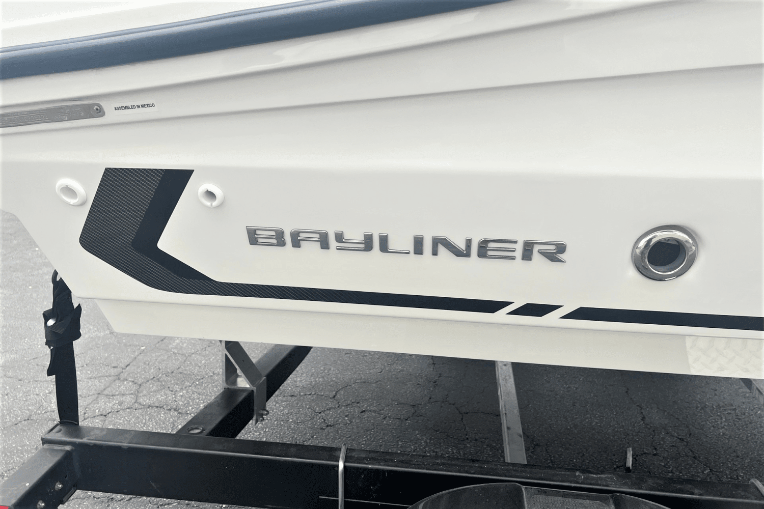 2023 Bayliner
                                                             VR5 Bowrider I/O Image Thumbnail #46