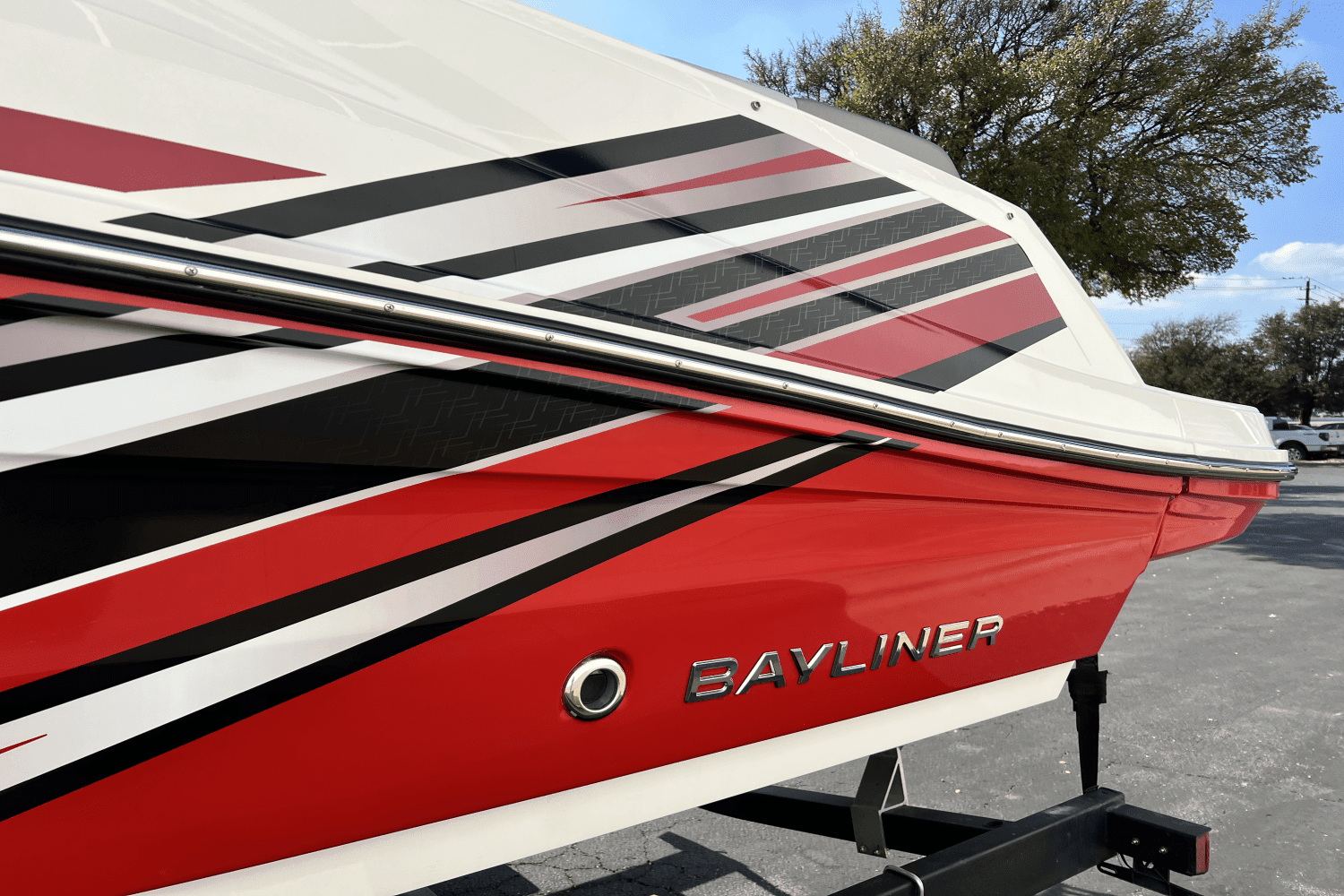 2024 Bayliner VR5 Image Thumbnail #3