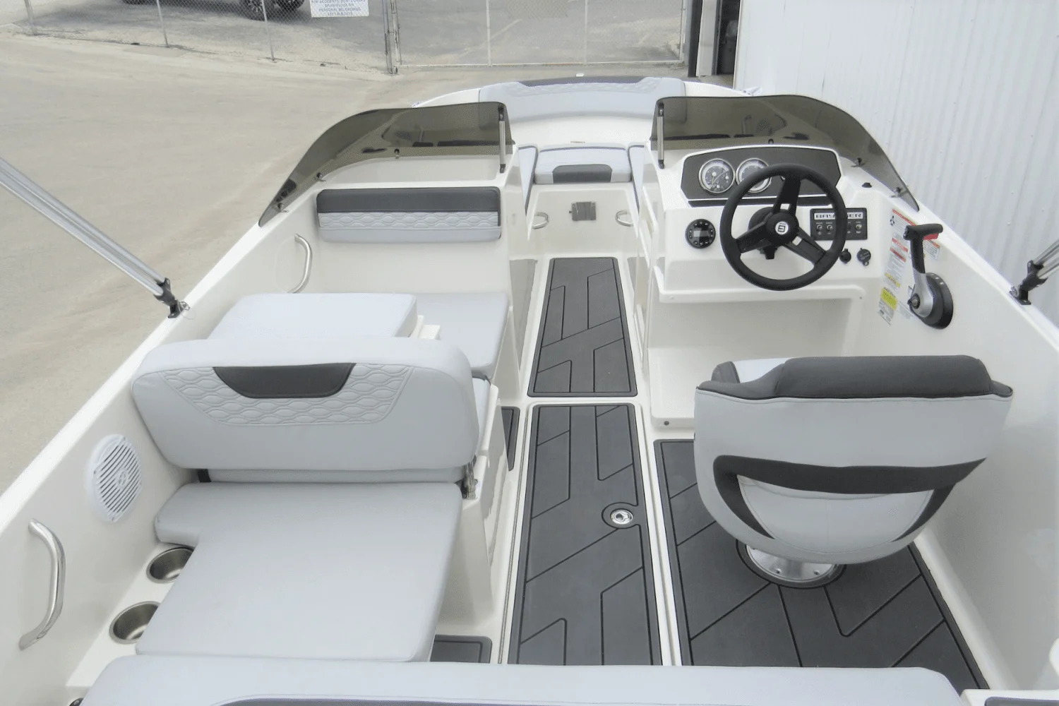 Thumbnail 2 for 2023 Bayliner 190EL